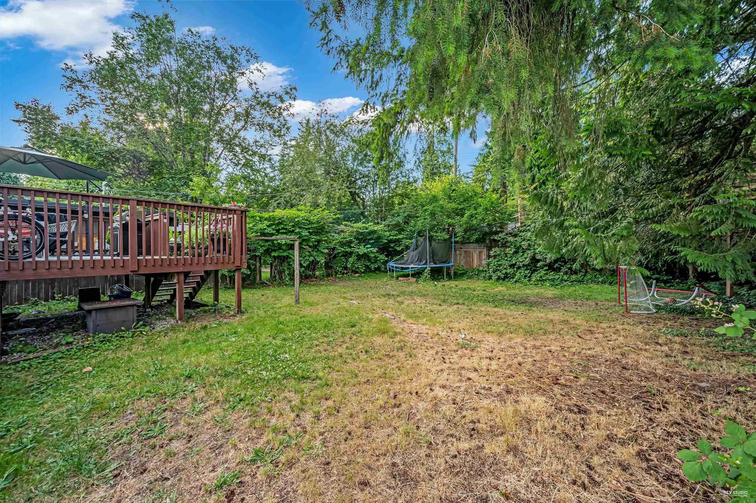 1052 Montroyal Boulevard