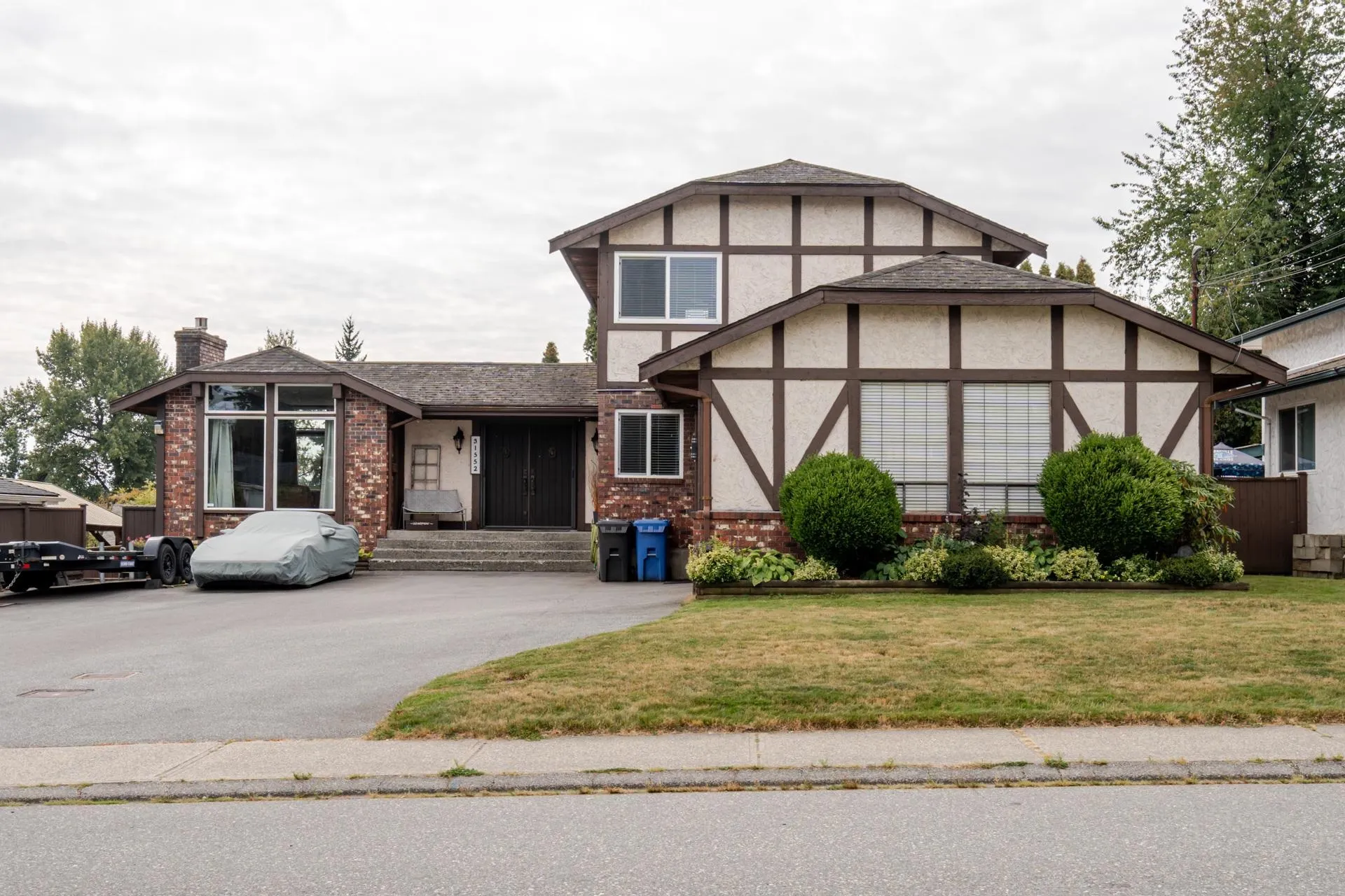 31552 Sunnyside Crescent