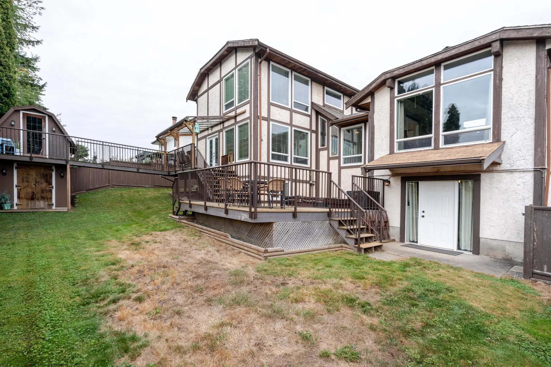 31552 Sunnyside Crescent