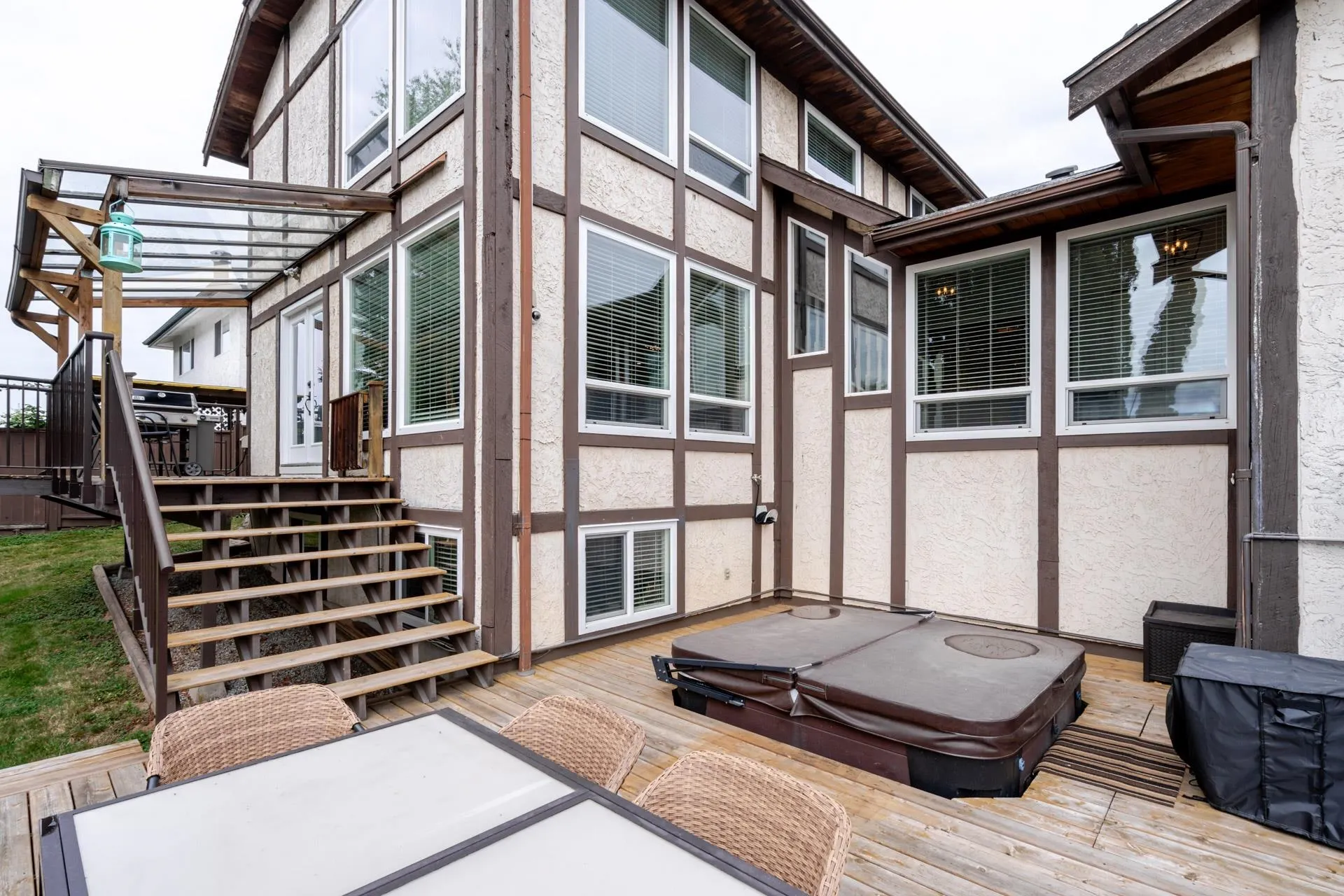 31552 Sunnyside Crescent