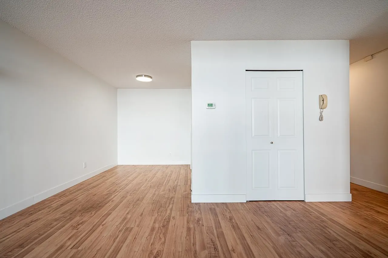 208 1550 Chesterfield Avenue
