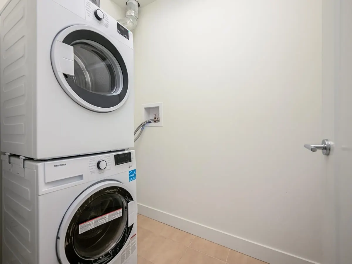 310 5325 West Boulevard