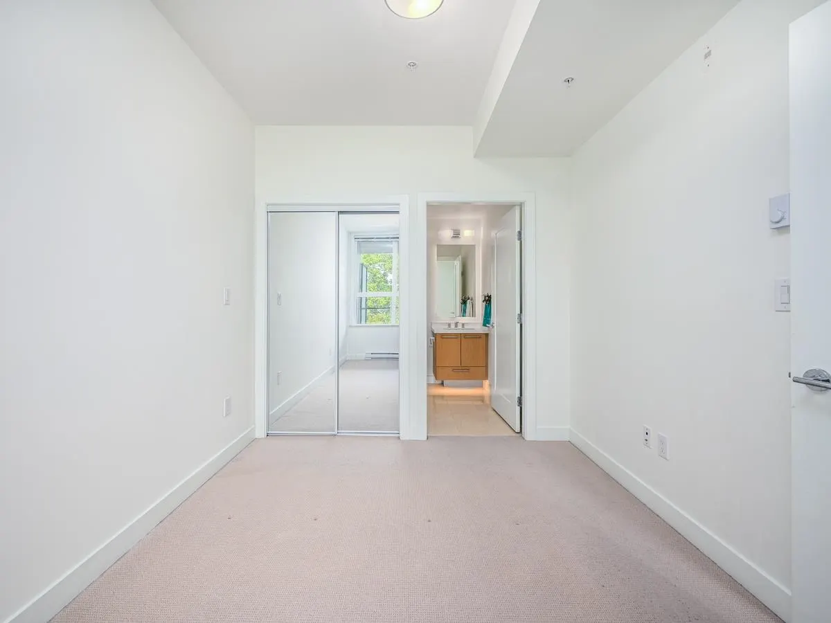 310 5325 West Boulevard