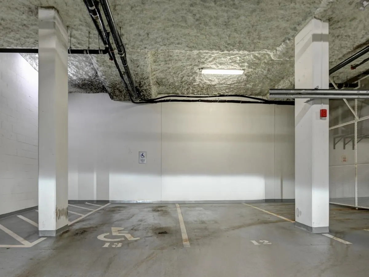 310 5325 West Boulevard