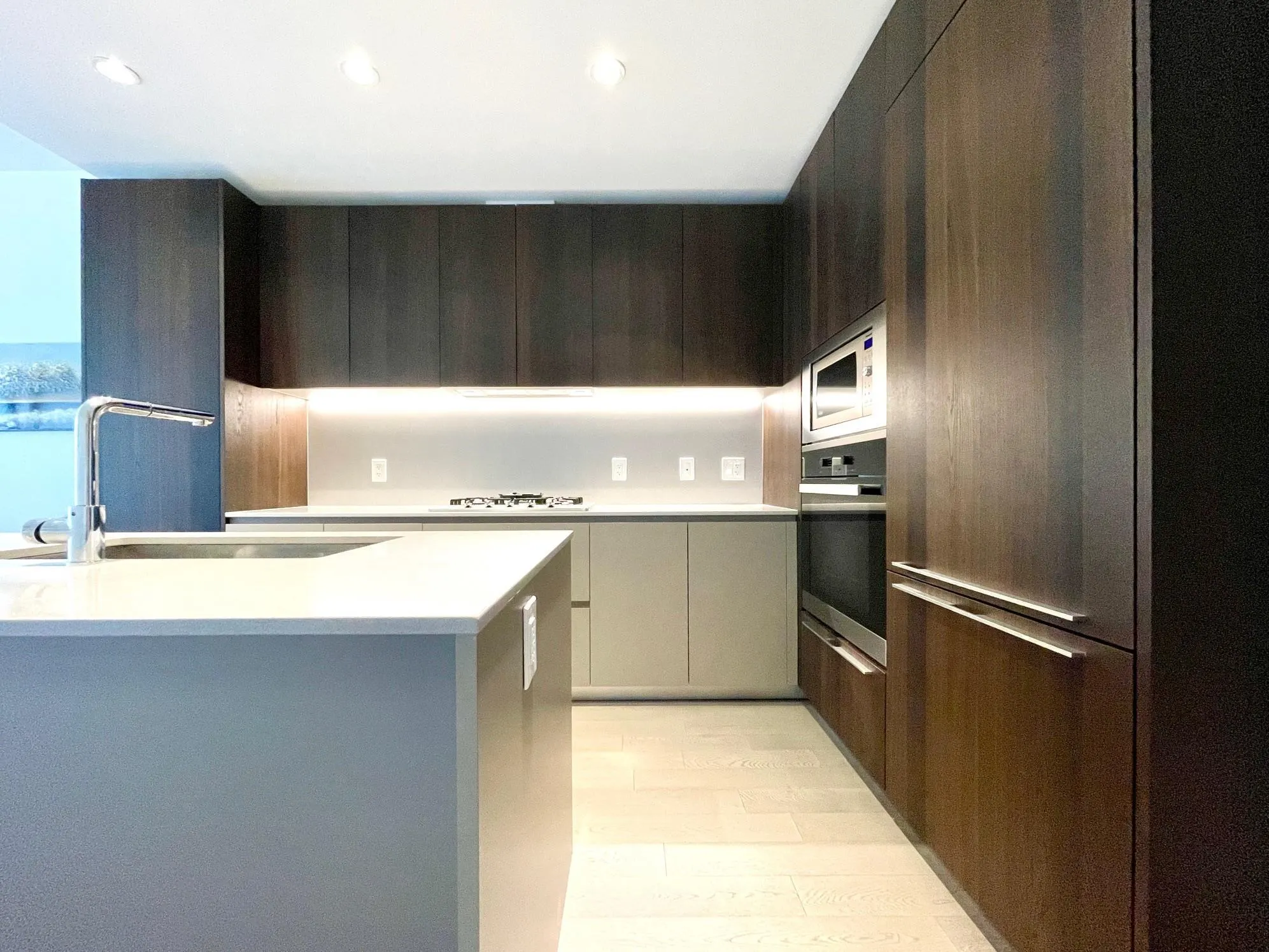 311 6688 Pearson Way