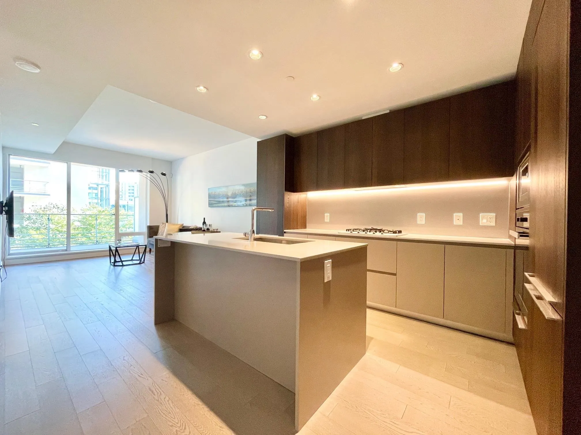311 6688 Pearson Way