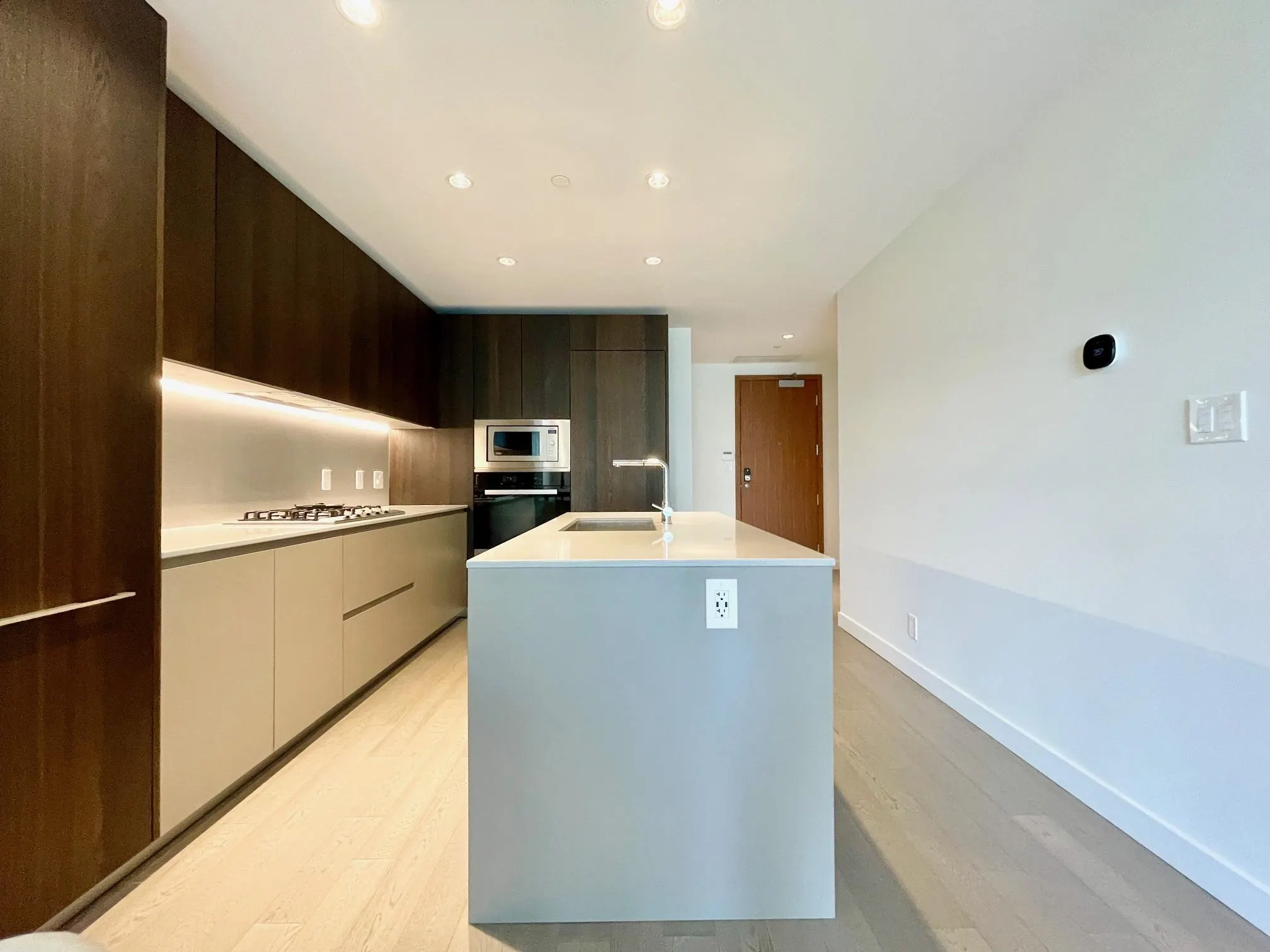 311 6688 Pearson Way