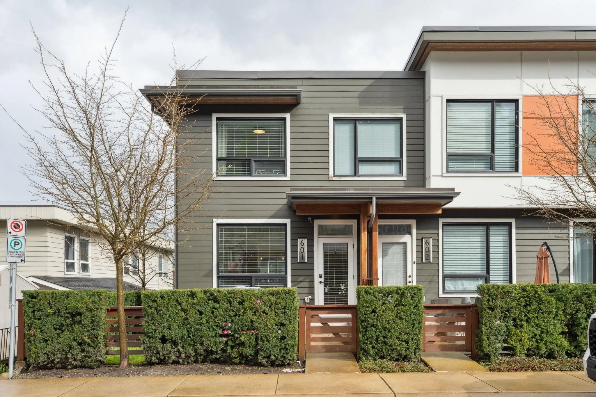 601 3021 St George Street