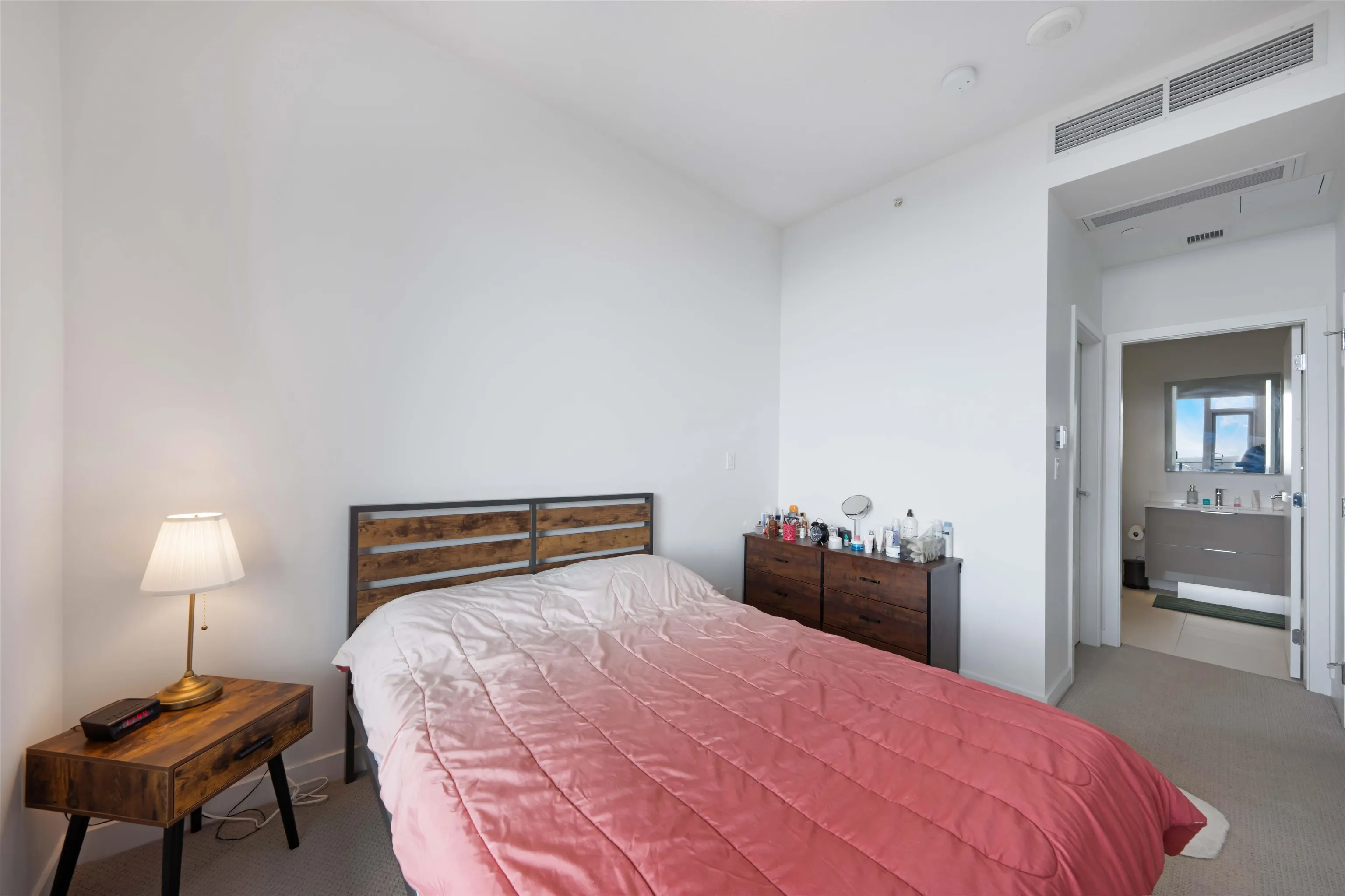 1604 1471 Hunter Street