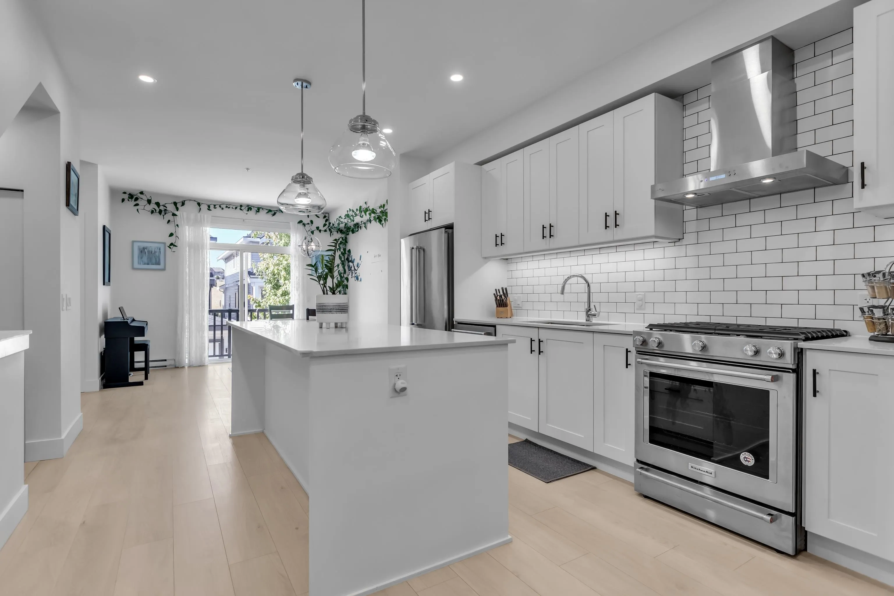 12 24021 110 Avenue