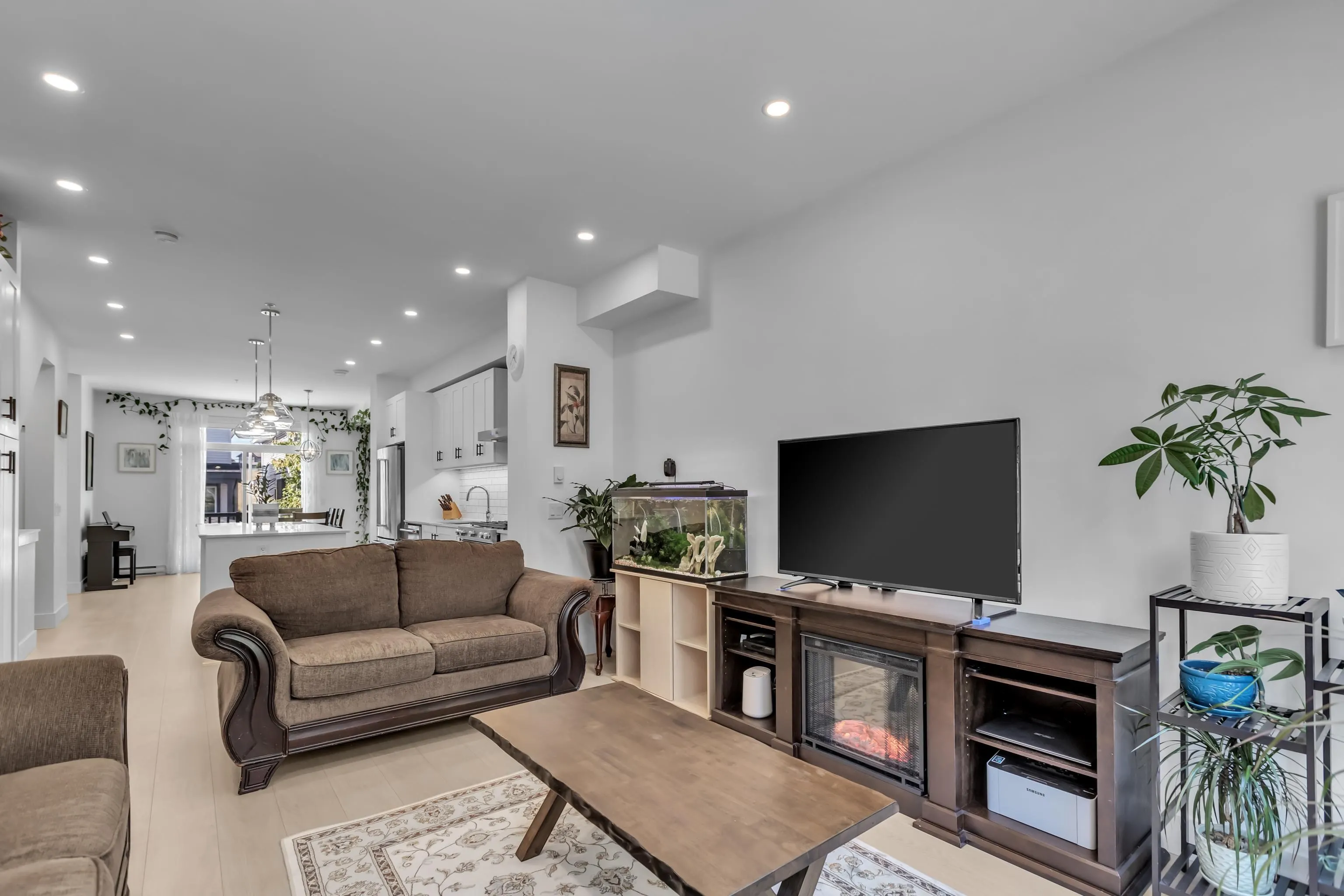 12 24021 110 Avenue