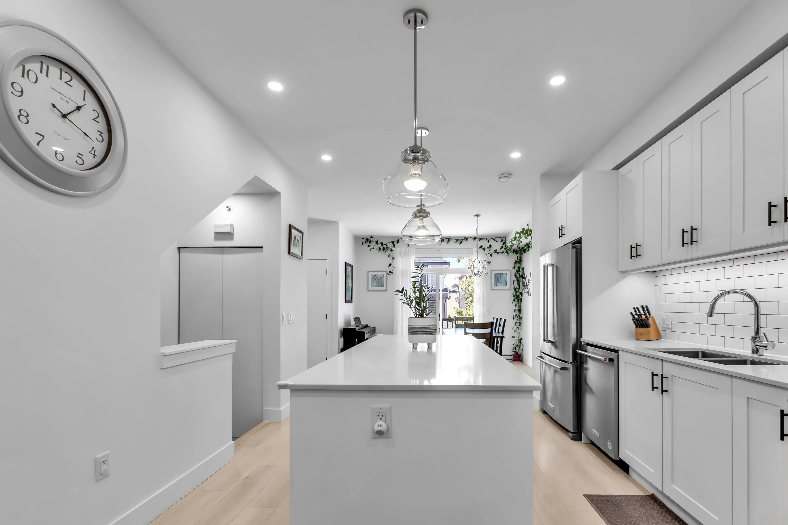 12 24021 110 Avenue