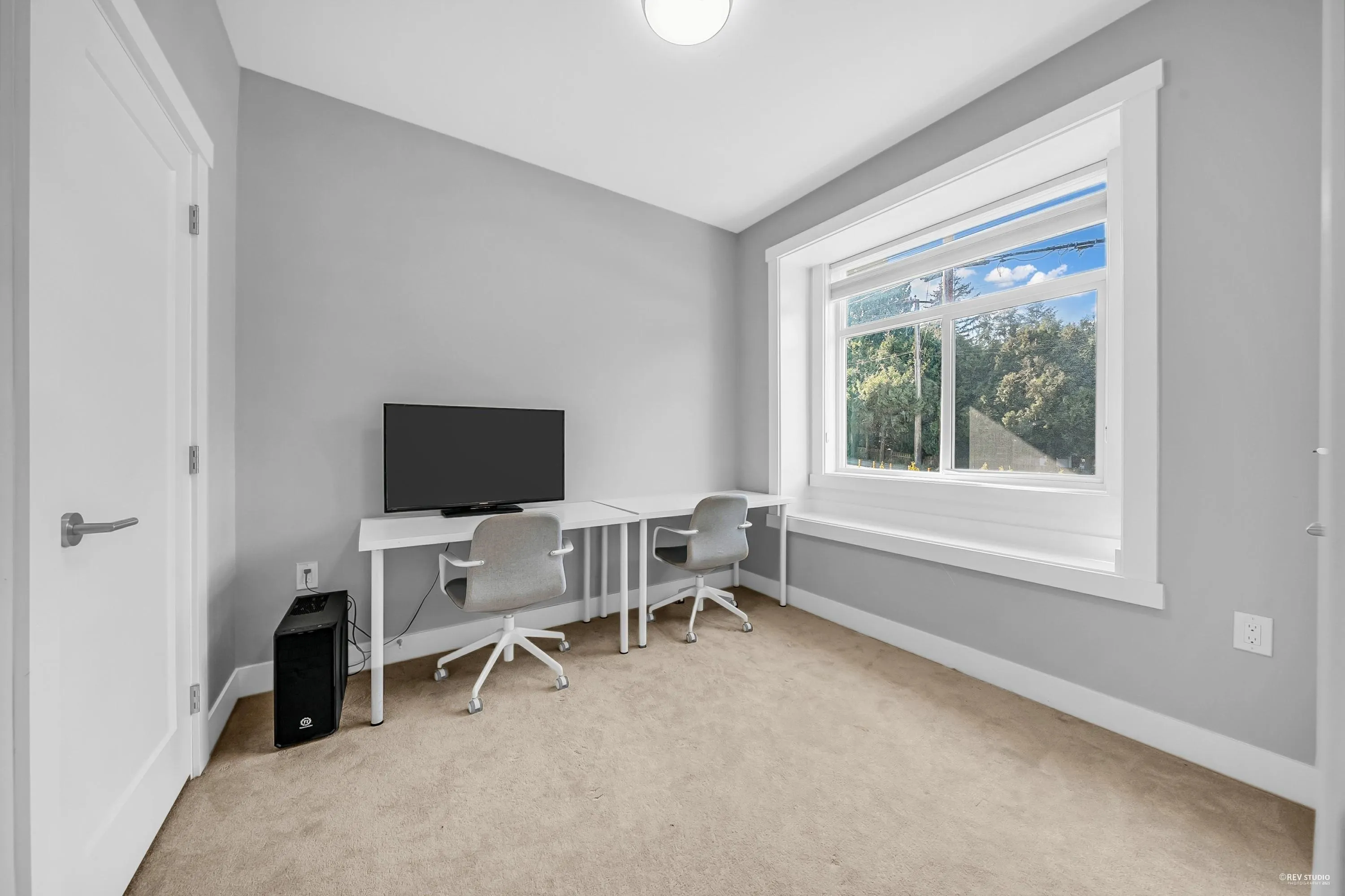 5488 Canada Way