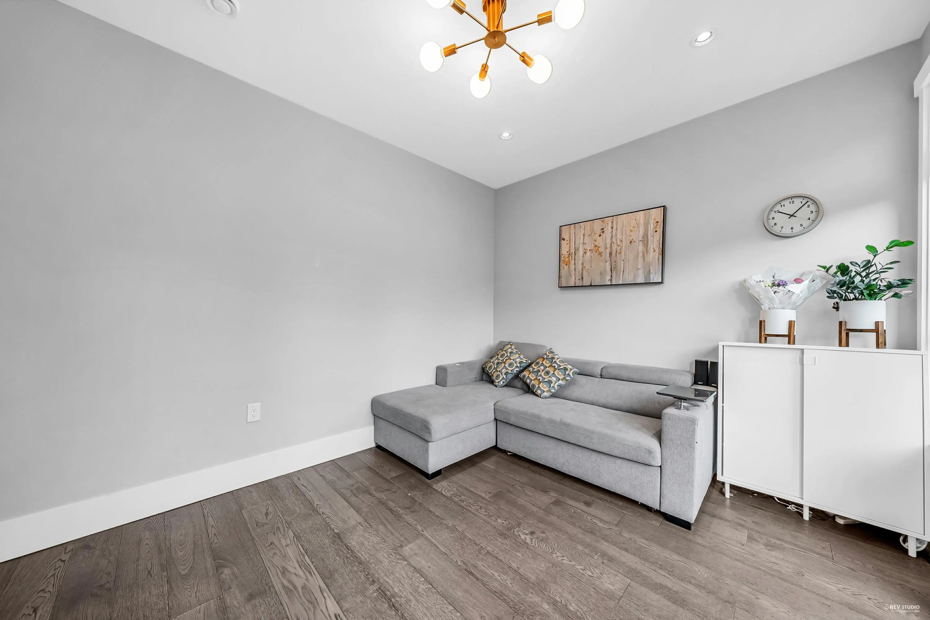 5488 Canada Way