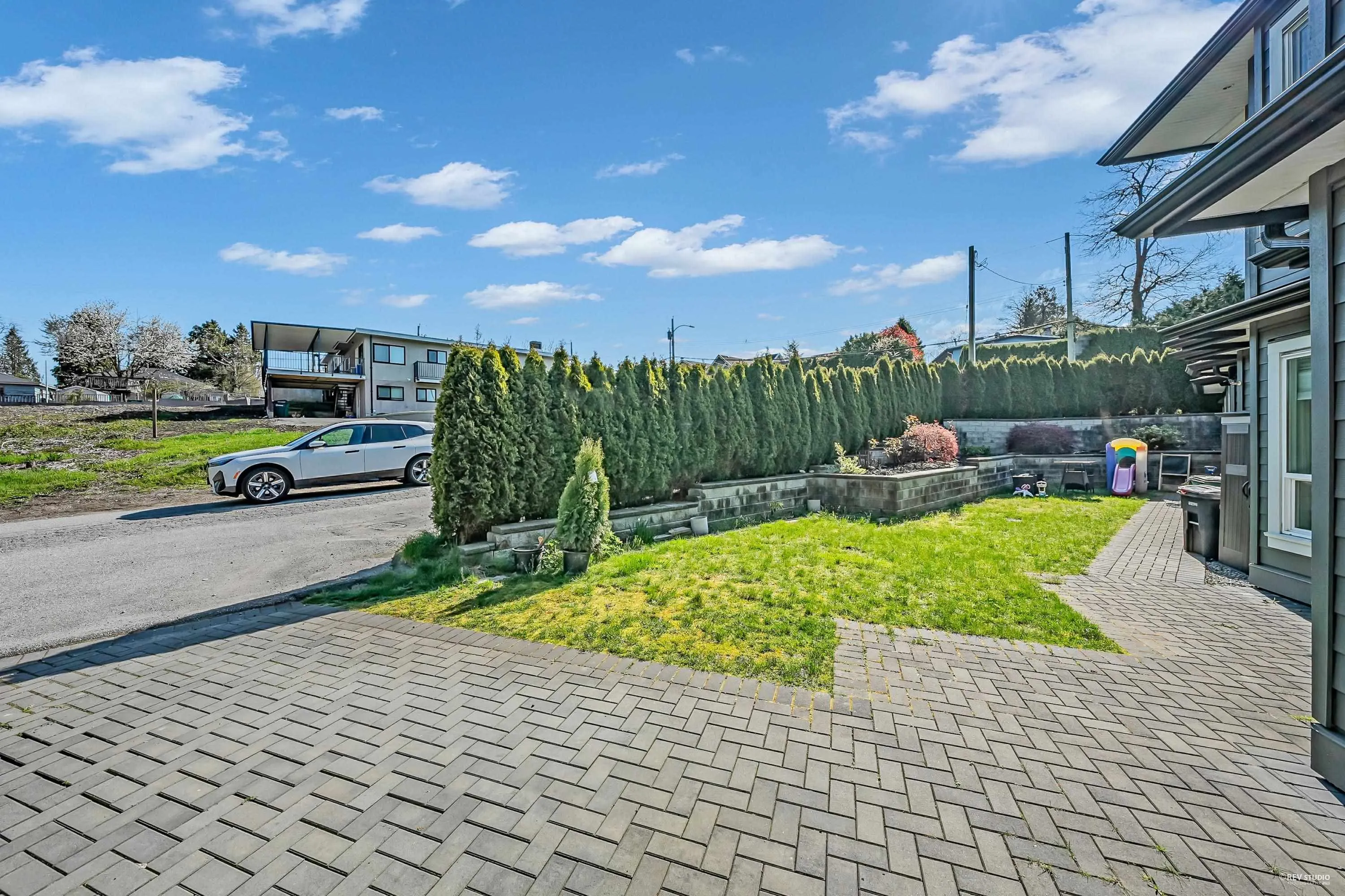 5488 Canada Way