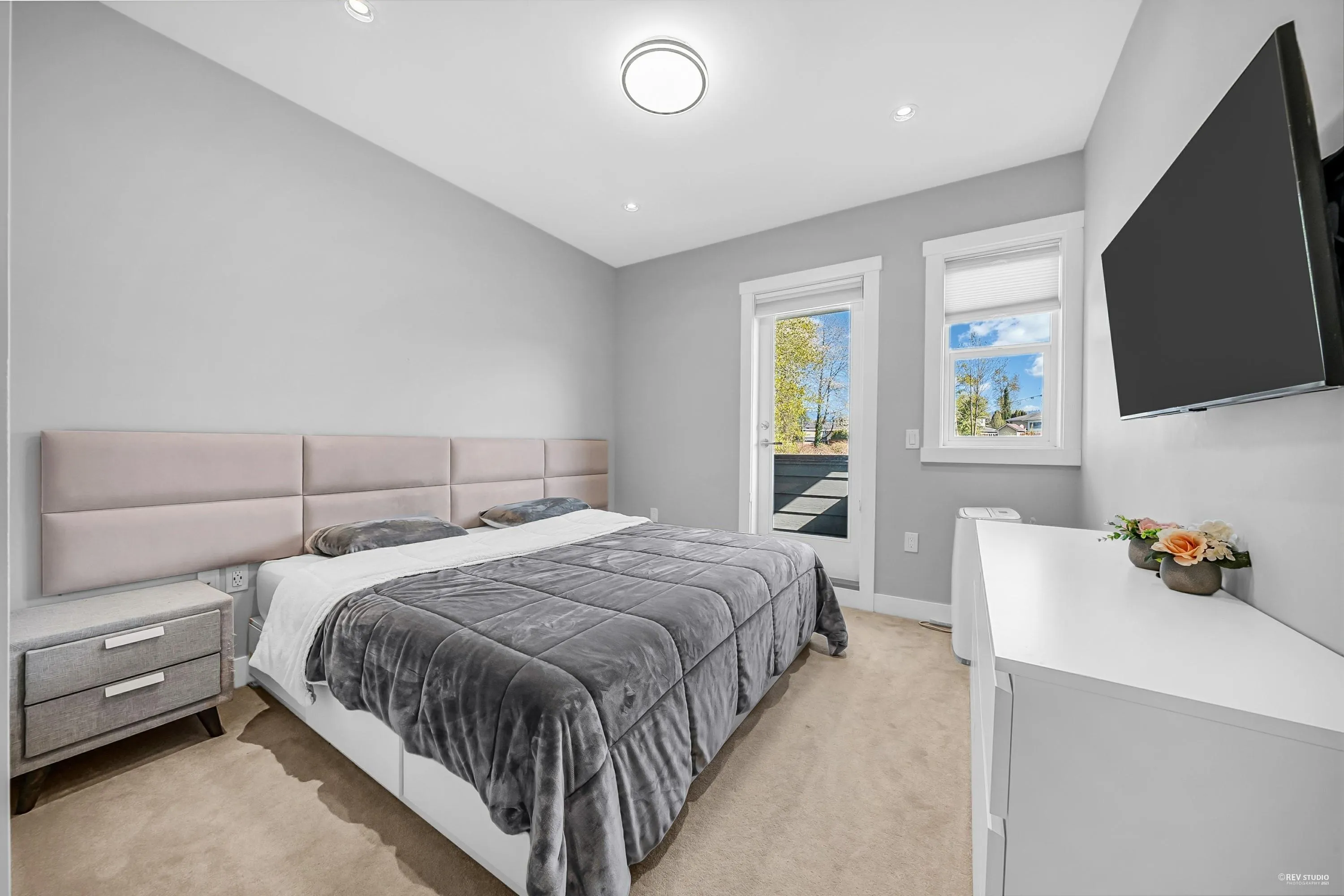 5488 Canada Way