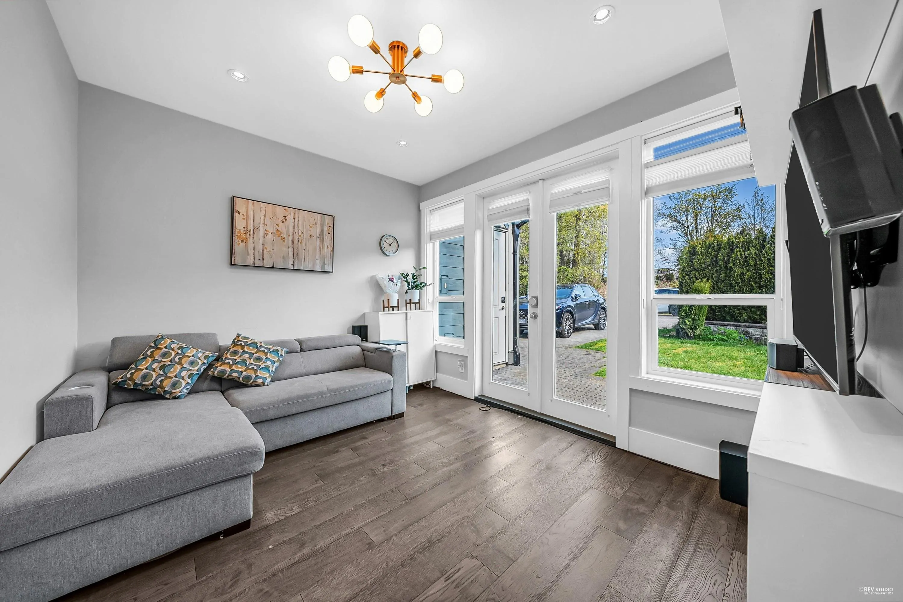 5488 Canada Way