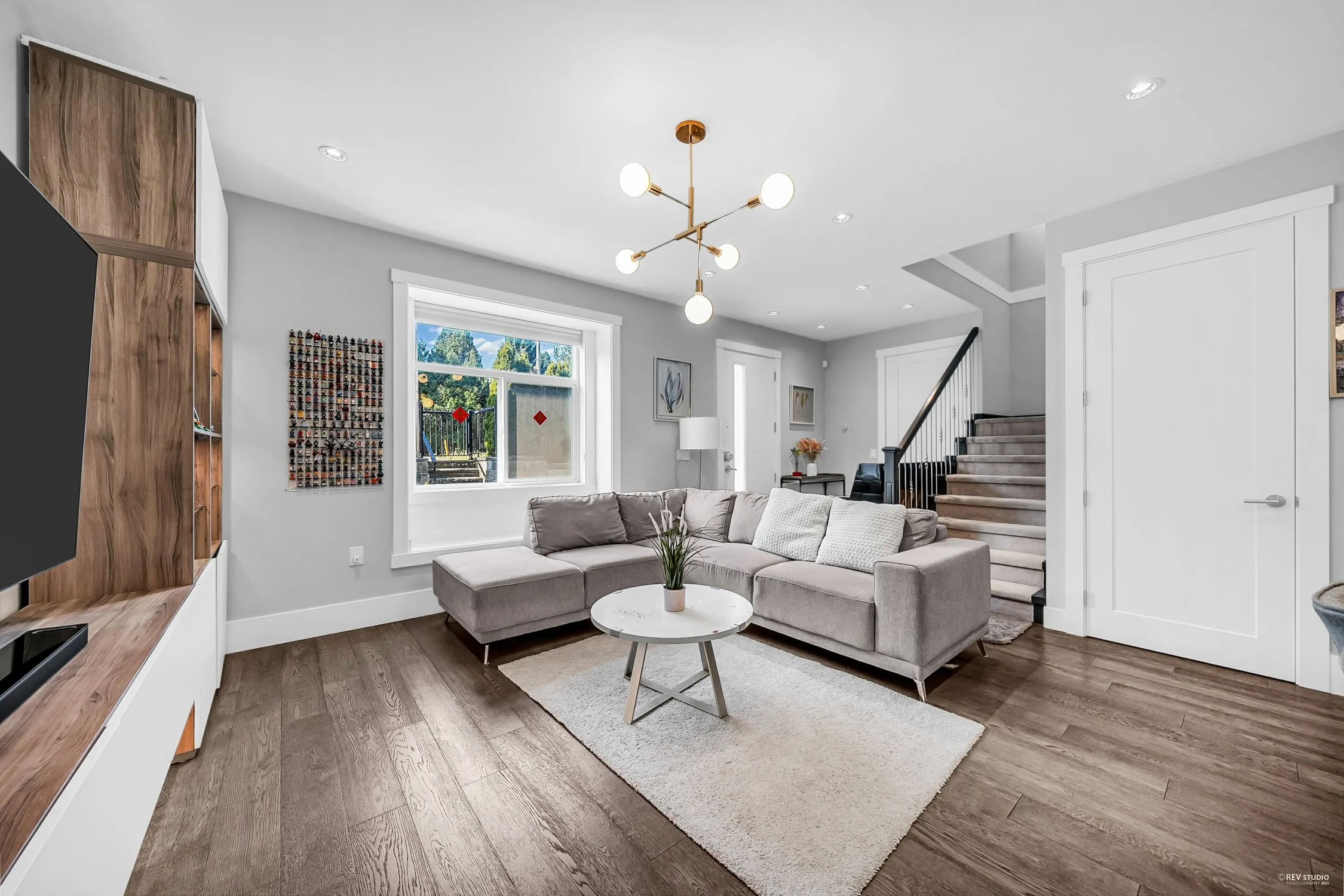 5488 Canada Way