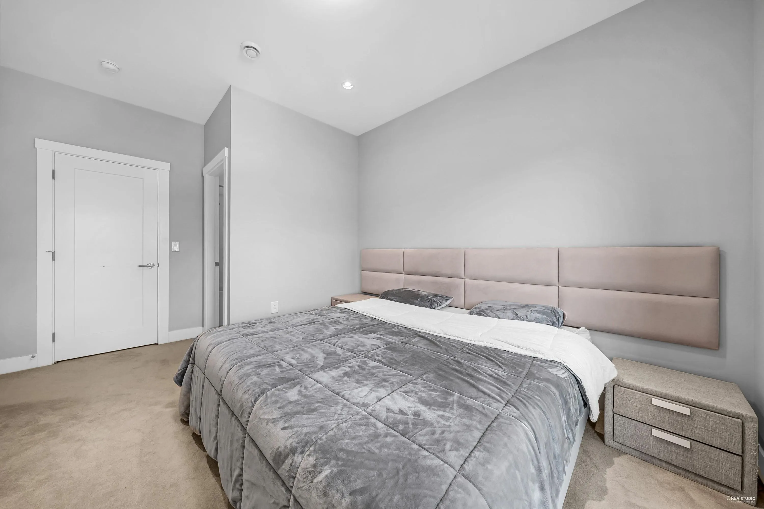 5488 Canada Way