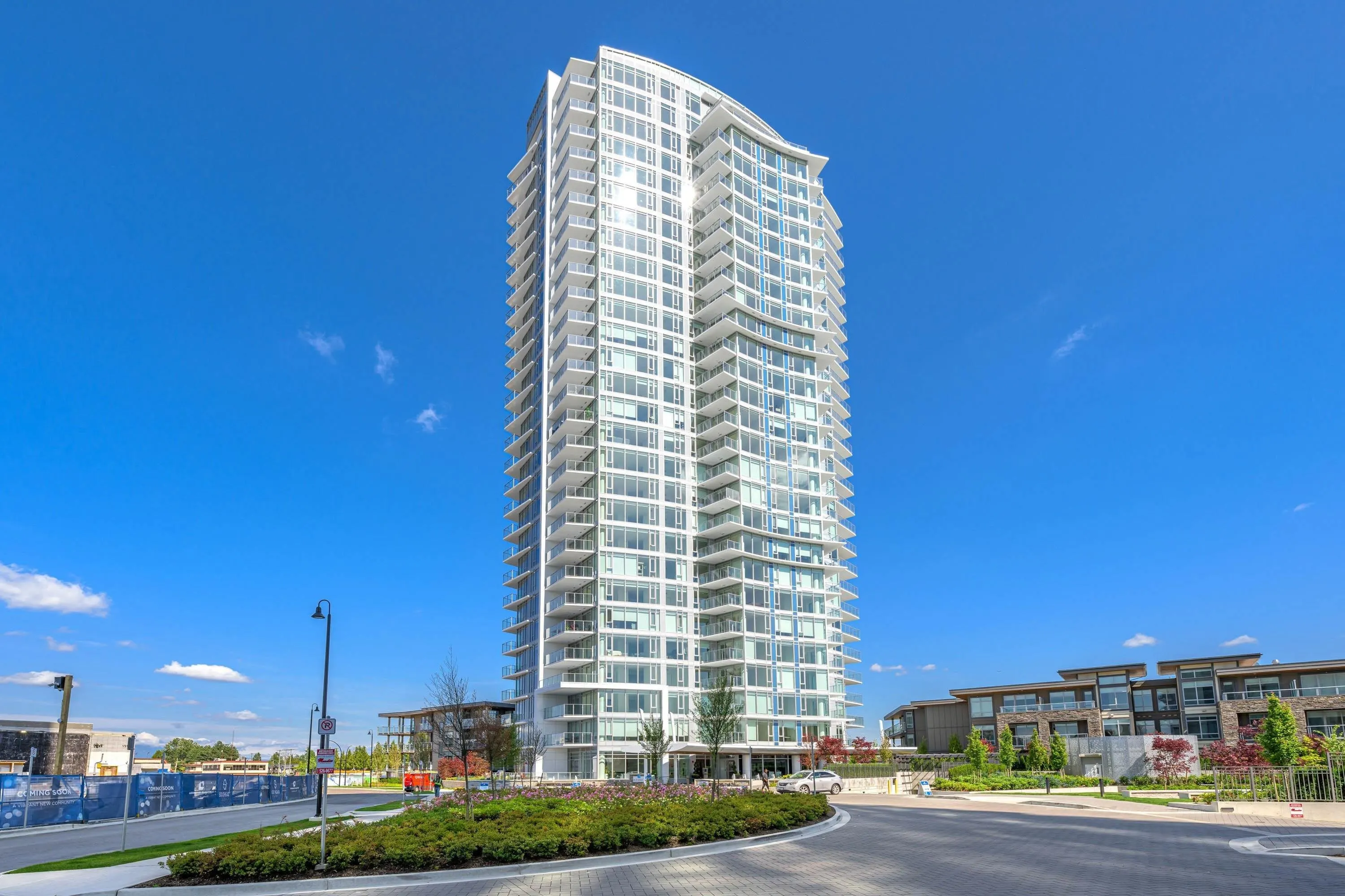 906 7769 Park Crescent