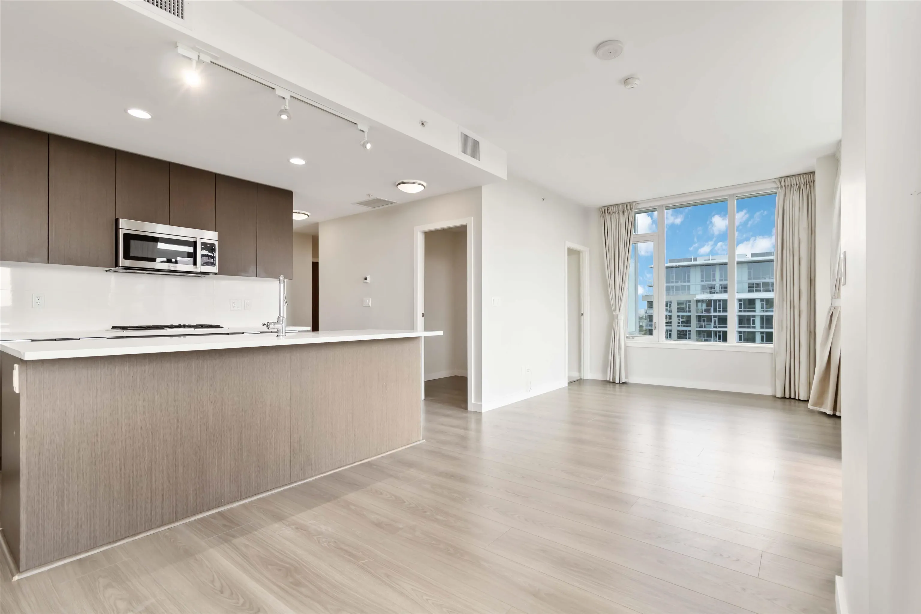 1507 8688 Hazelbridge Way