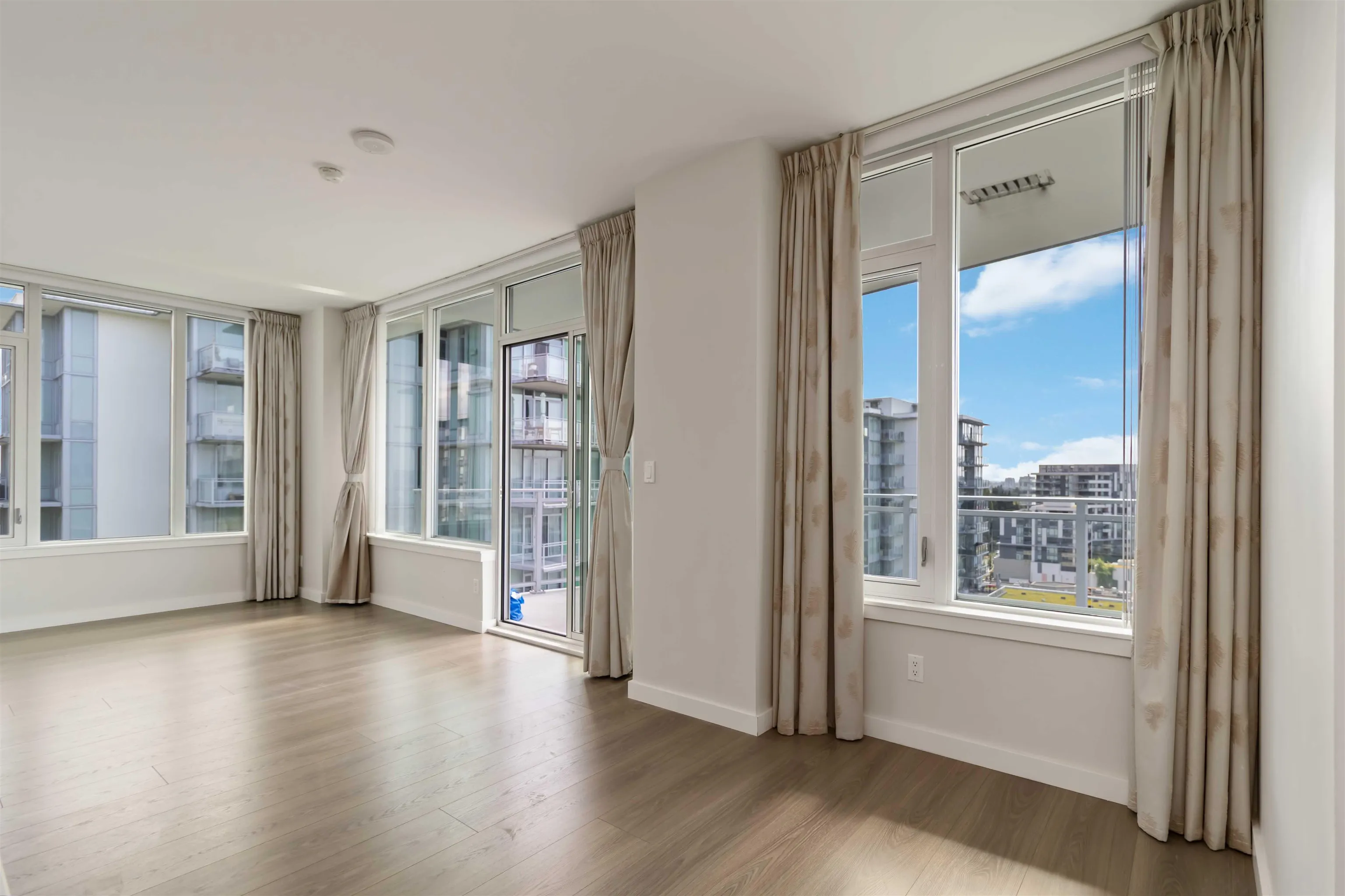 1507 8688 Hazelbridge Way