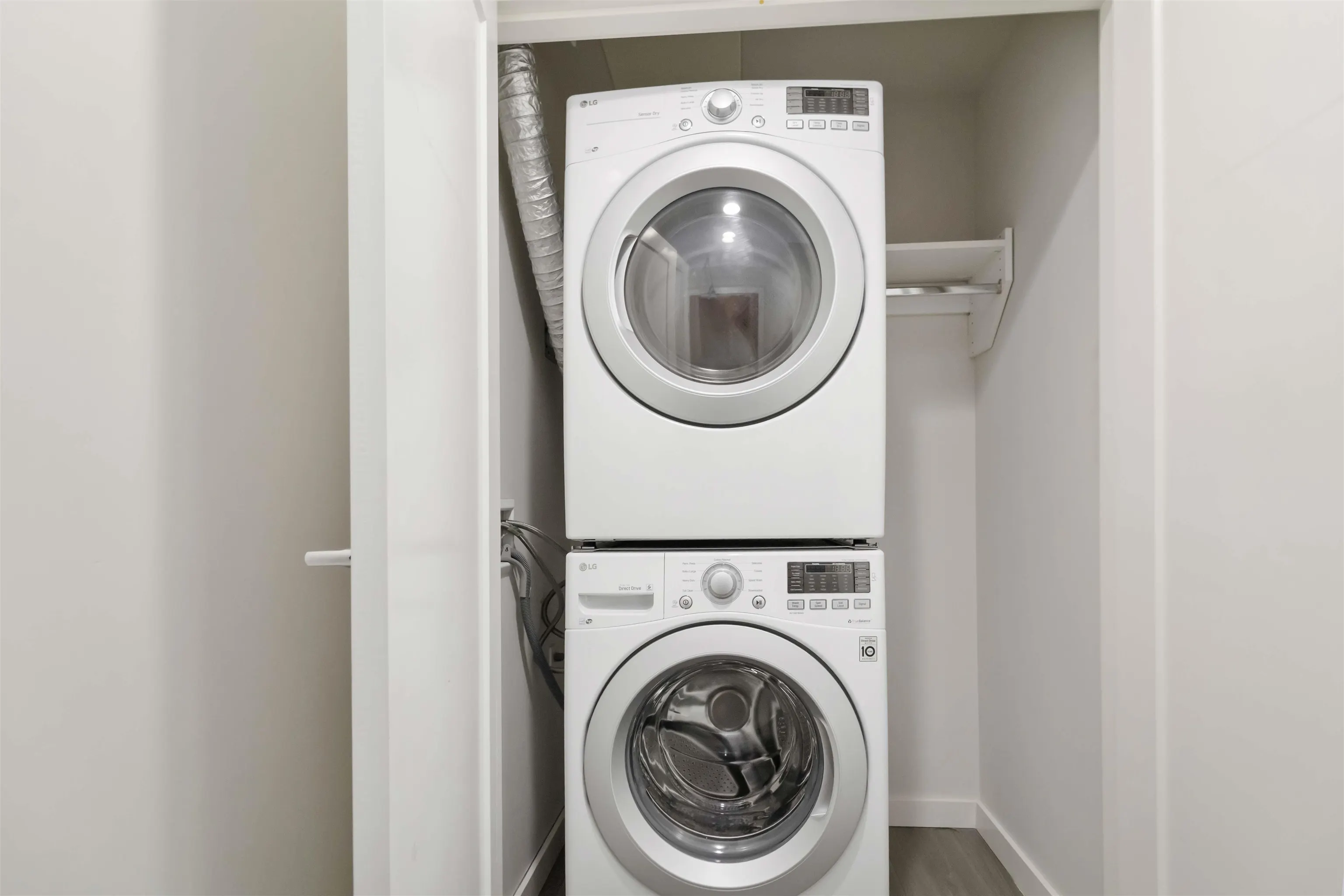 1507 8688 Hazelbridge Way