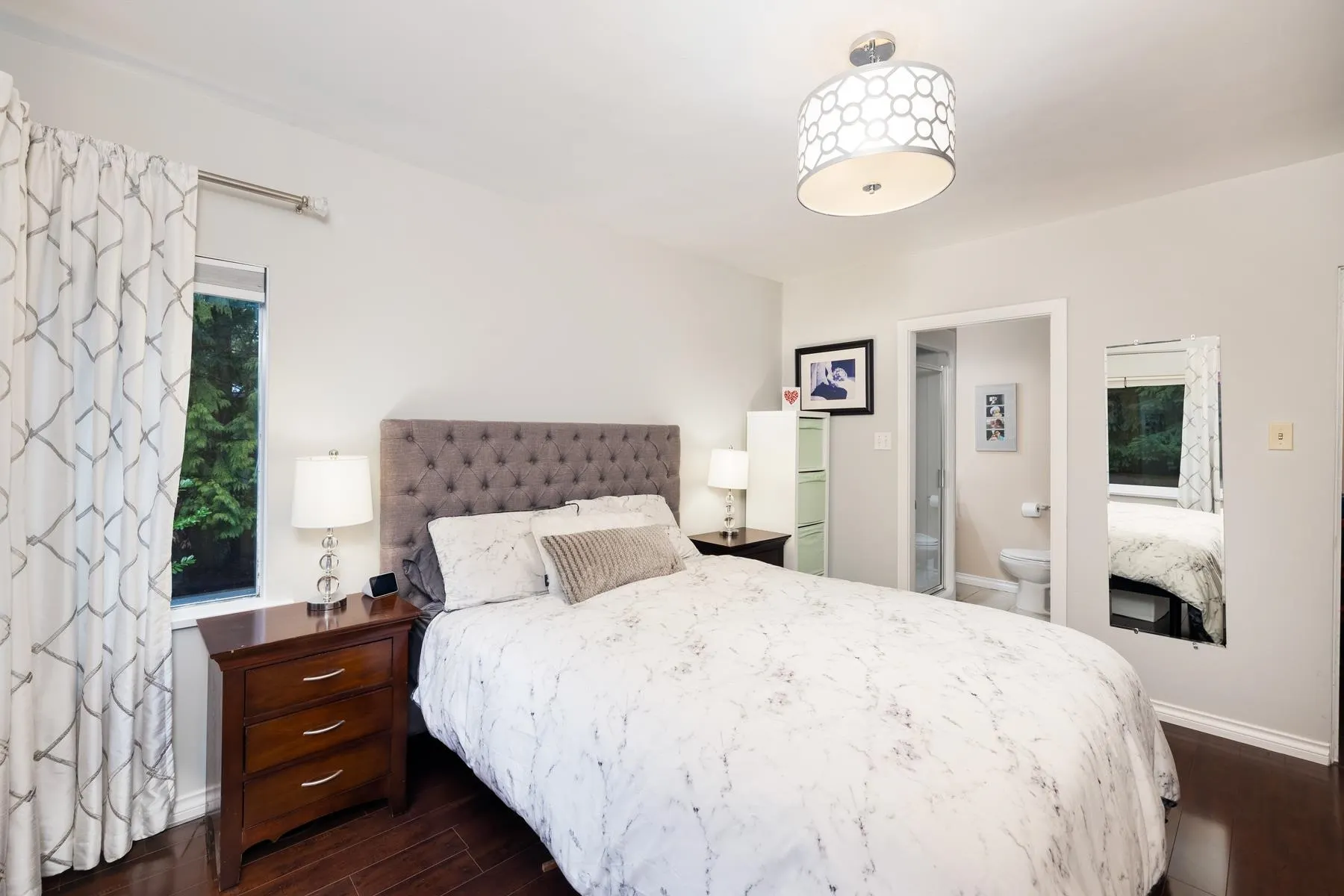 4233 Capilano Road