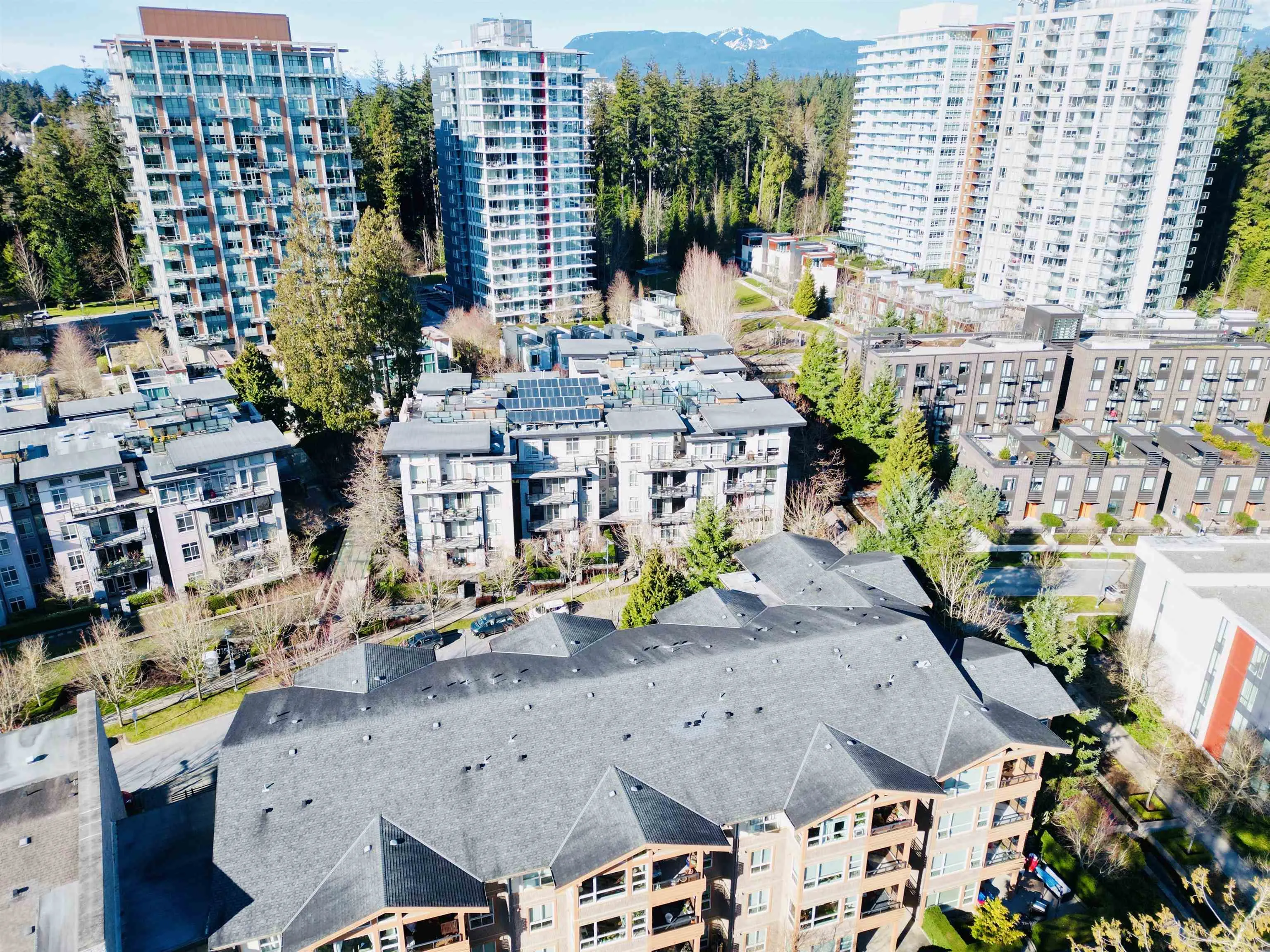 305 5779 Birney Avenue