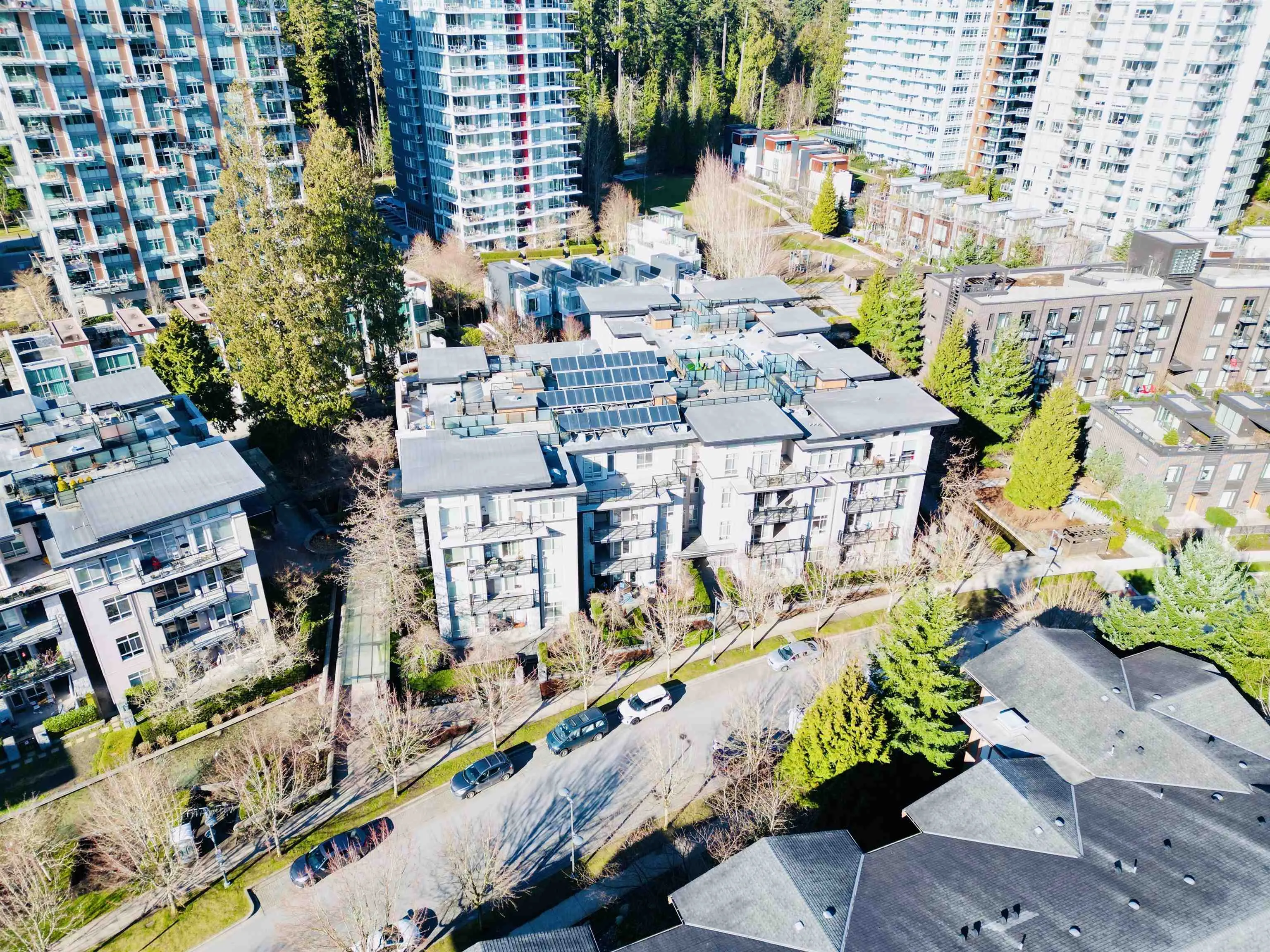 305 5779 Birney Avenue