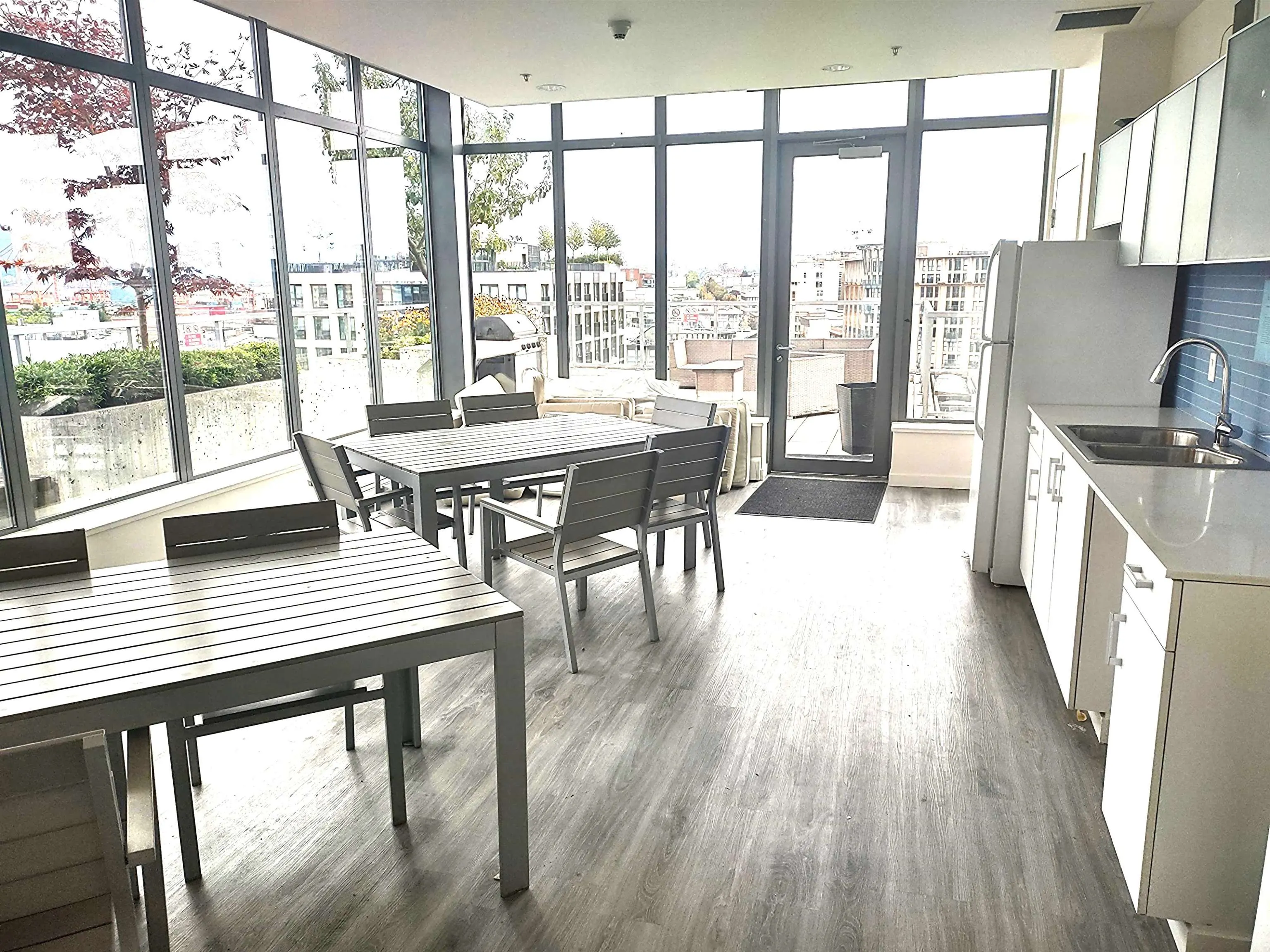 505 66 W Cordova Street