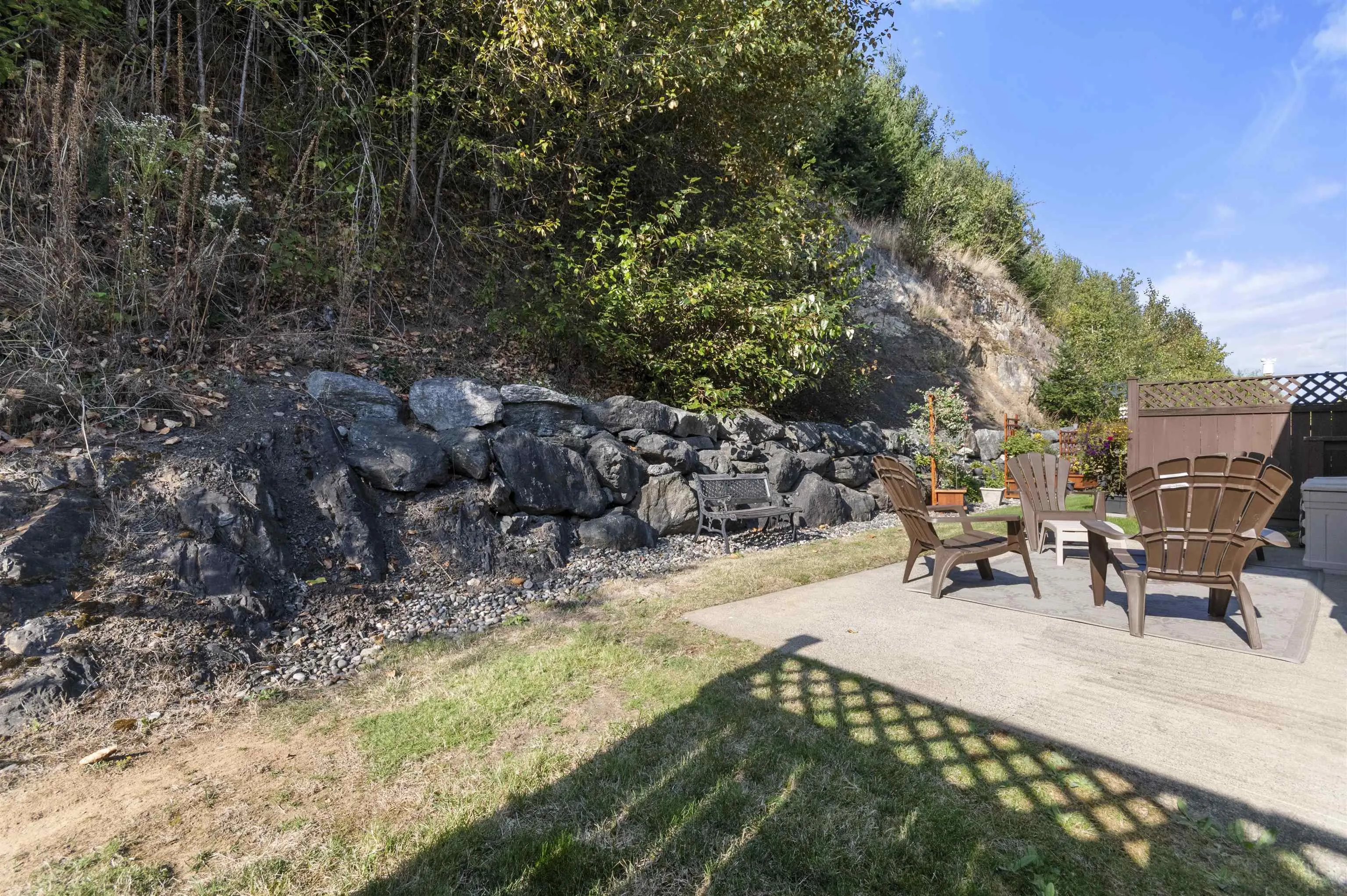 76 8590 Sunrise Drive