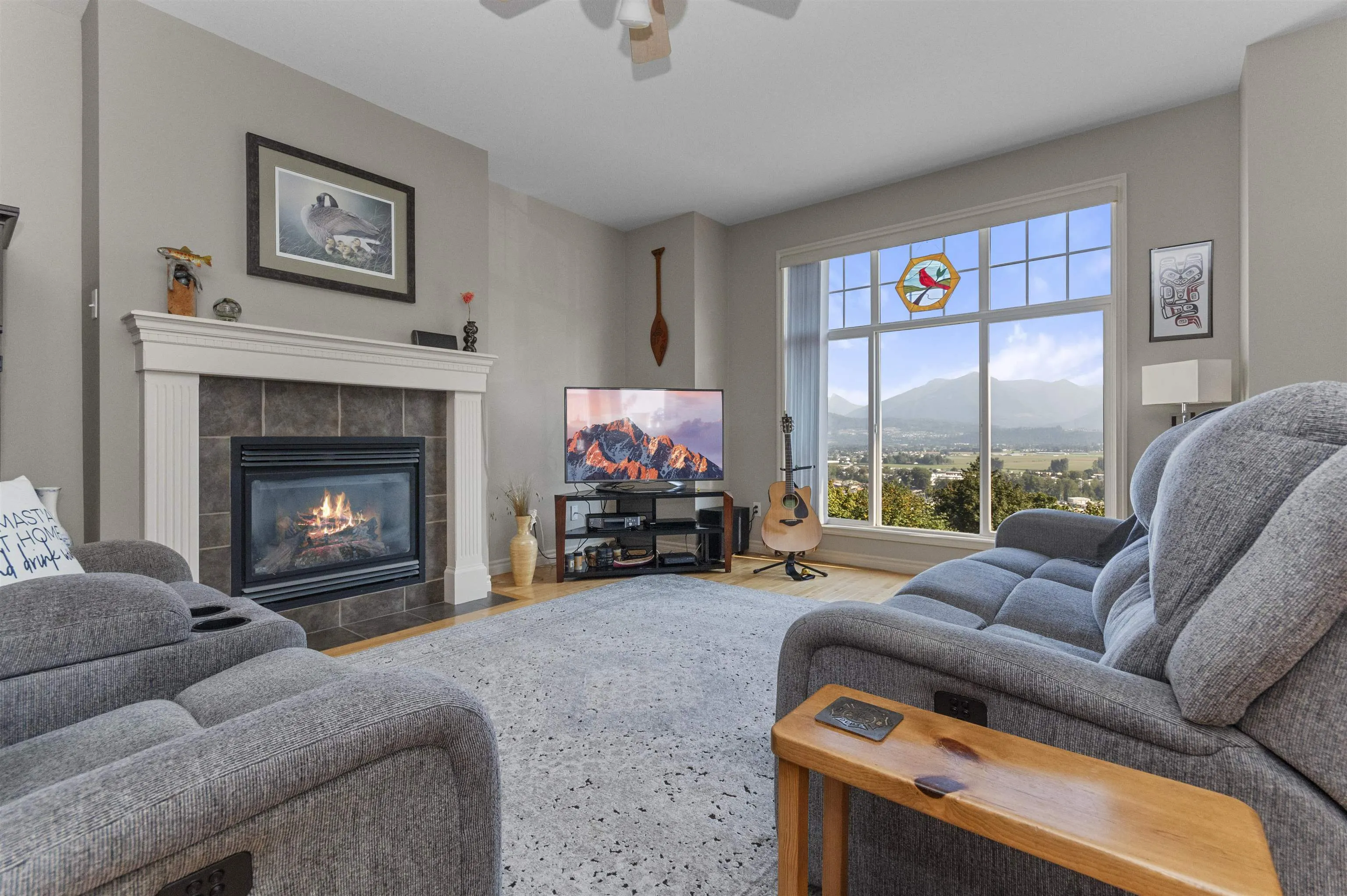 76 8590 Sunrise Drive