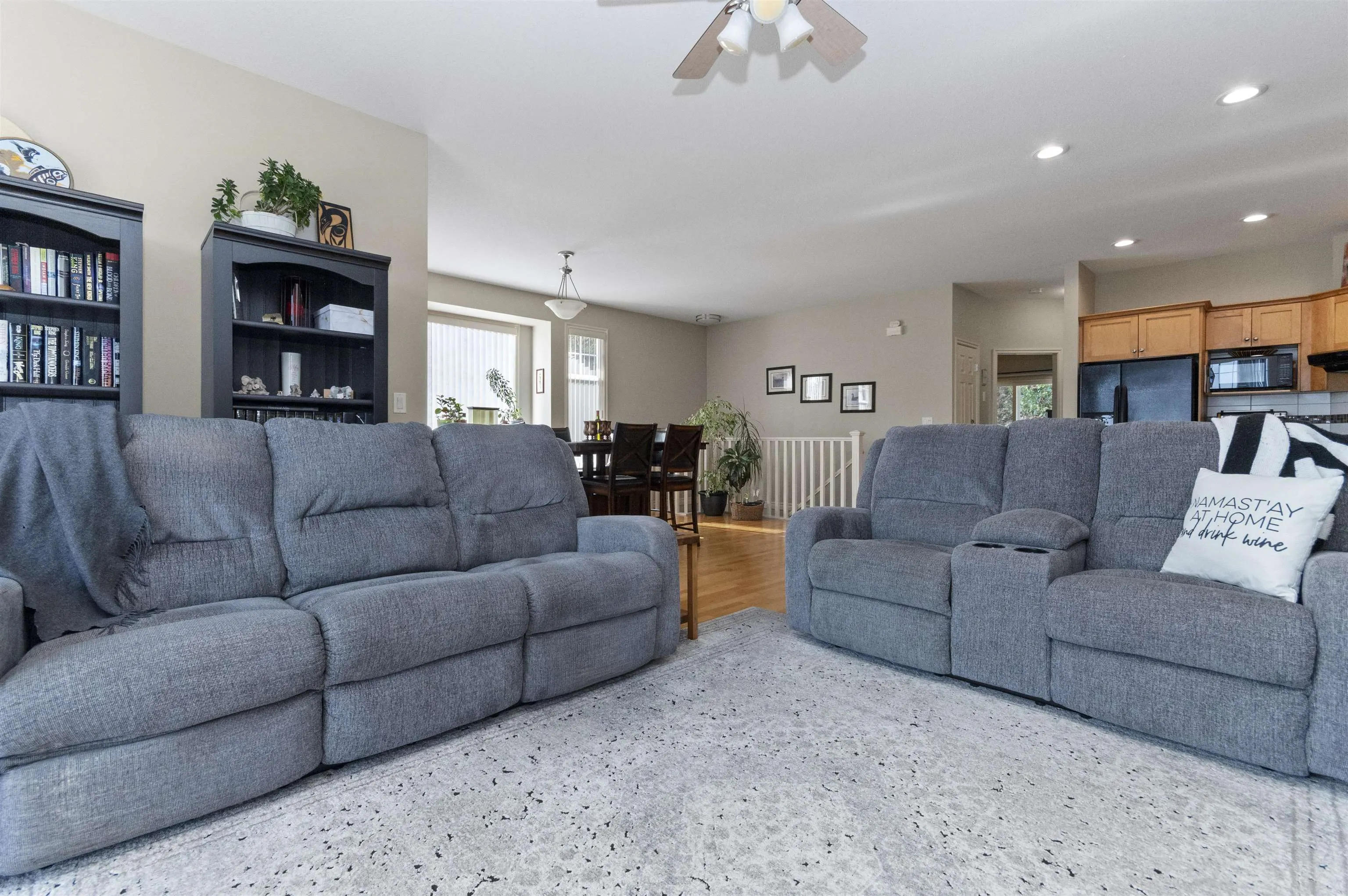 76 8590 Sunrise Drive