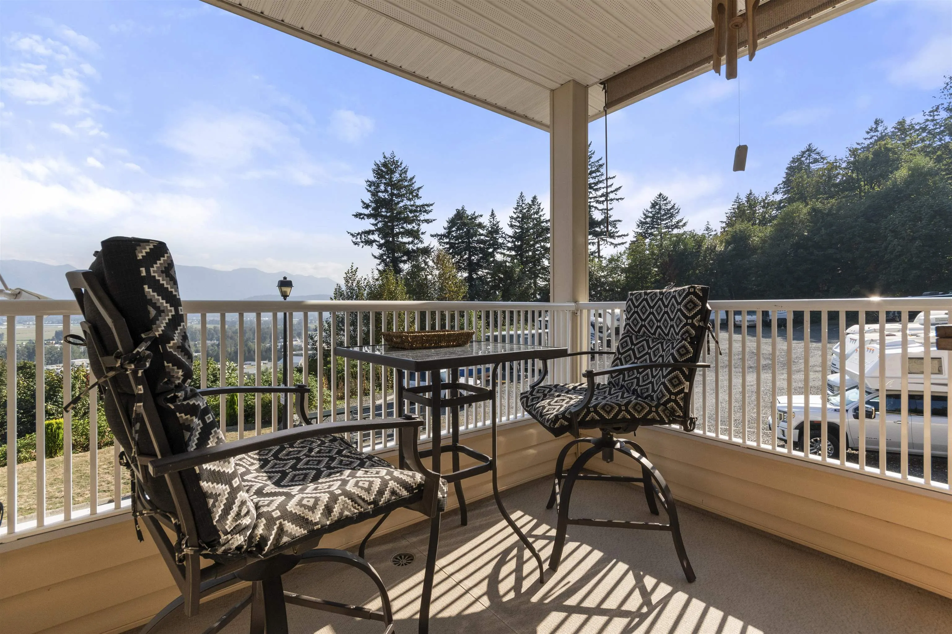 76 8590 Sunrise Drive
