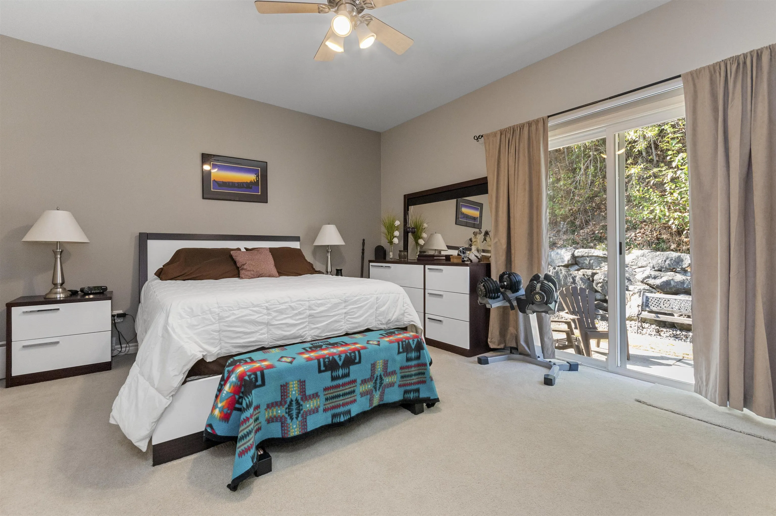 76 8590 Sunrise Drive