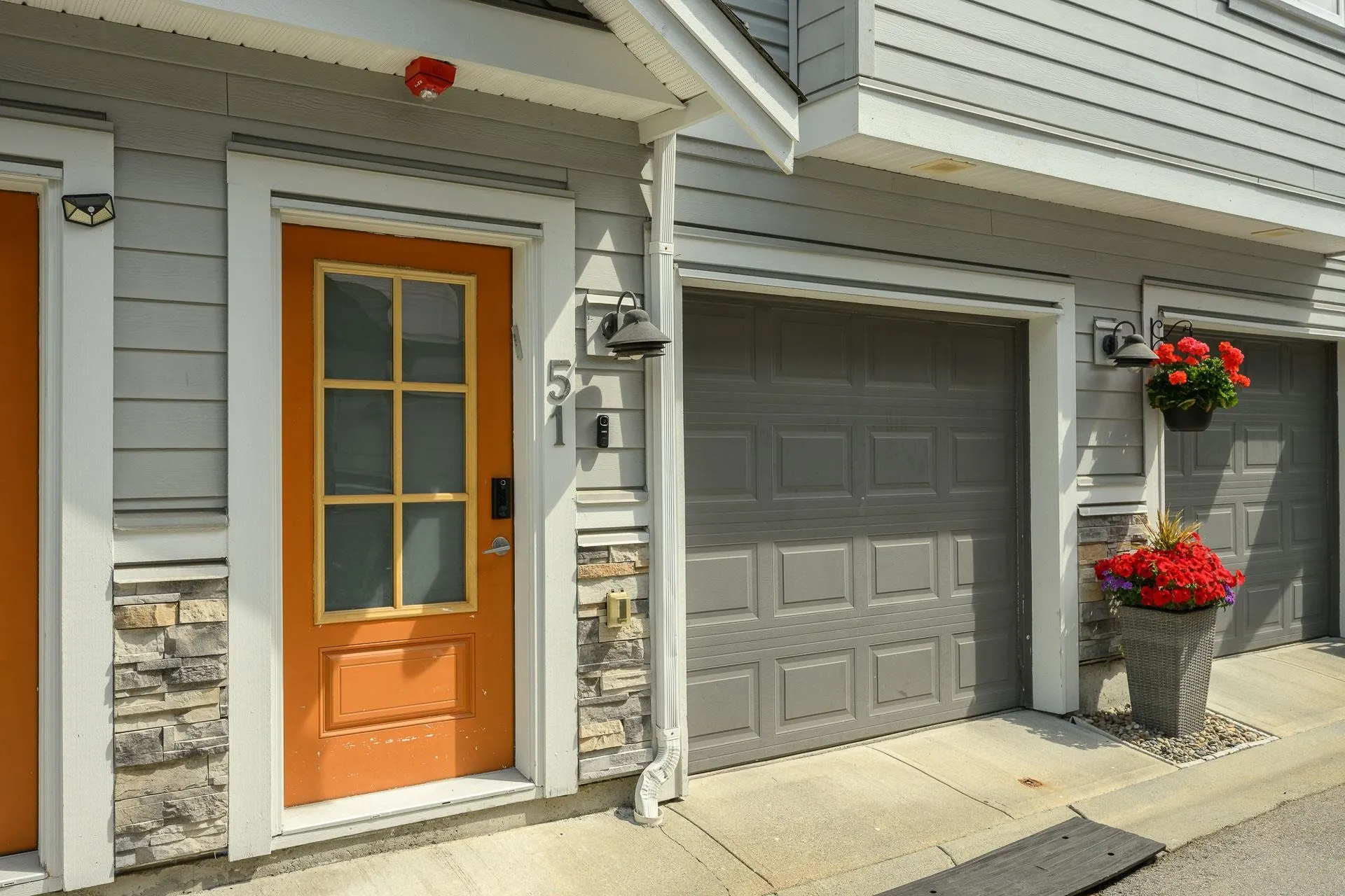 51 20860 76 Avenue