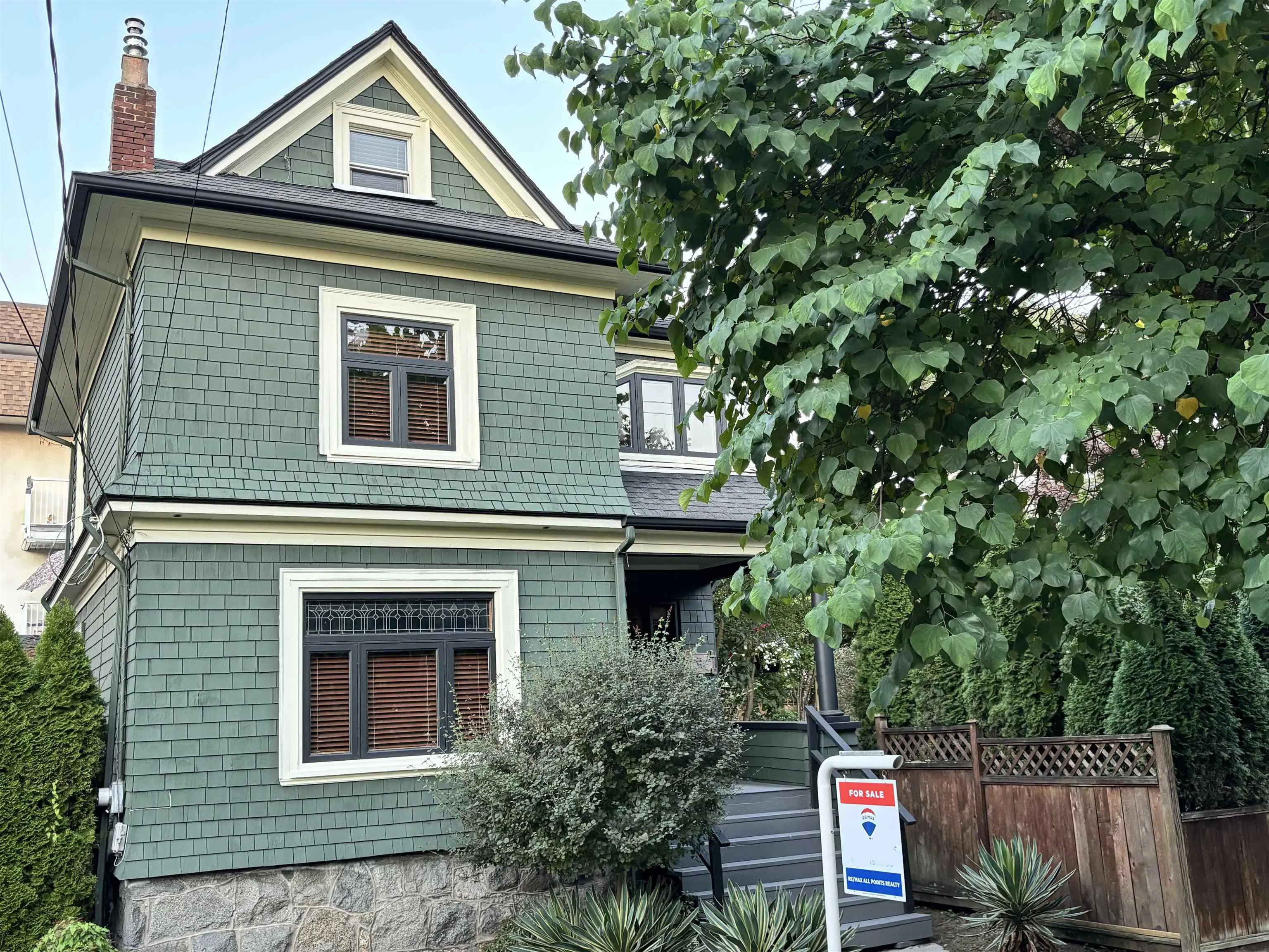403 Ninth Street