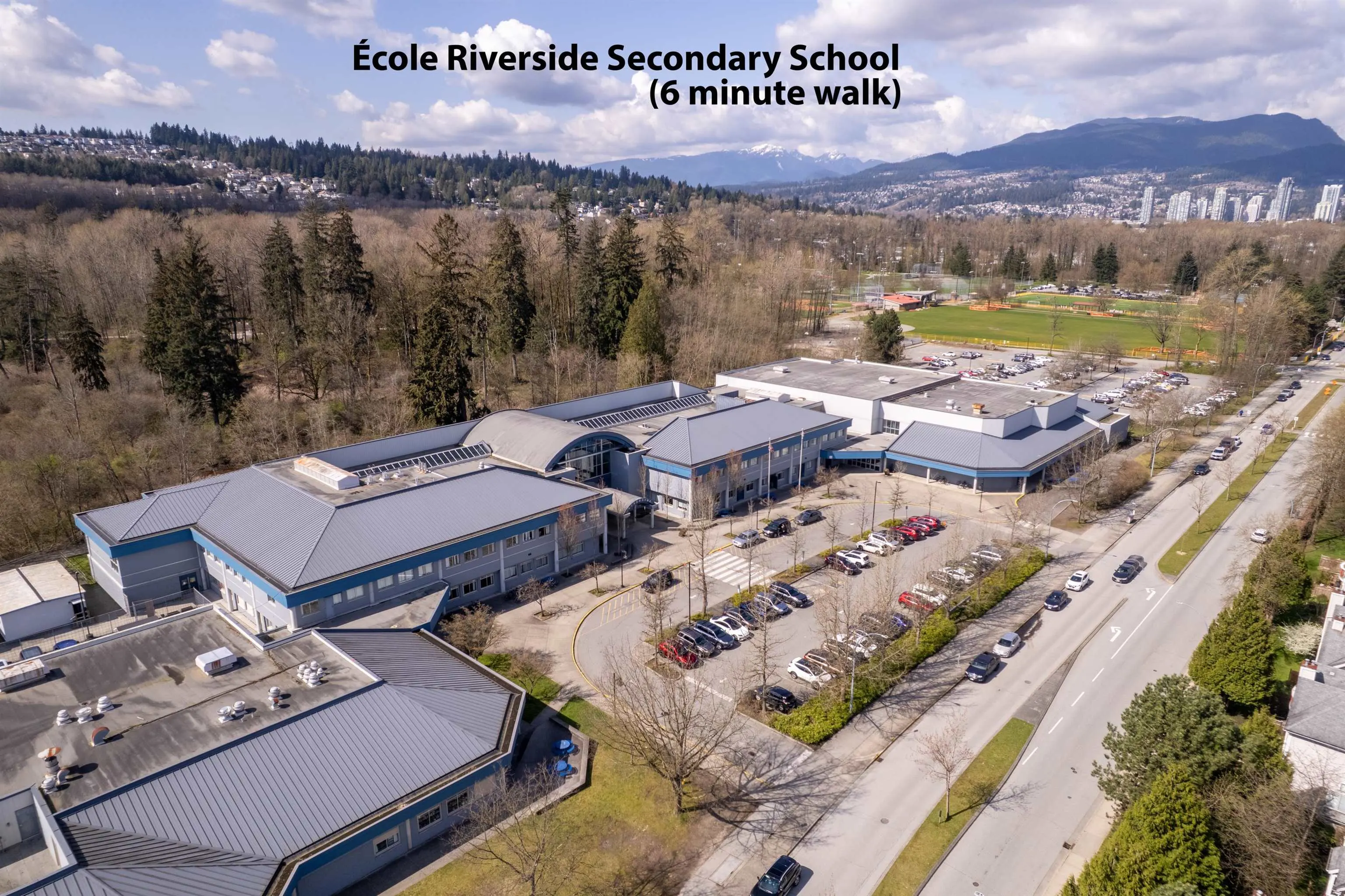 204 2389 Hawthorne Avenue