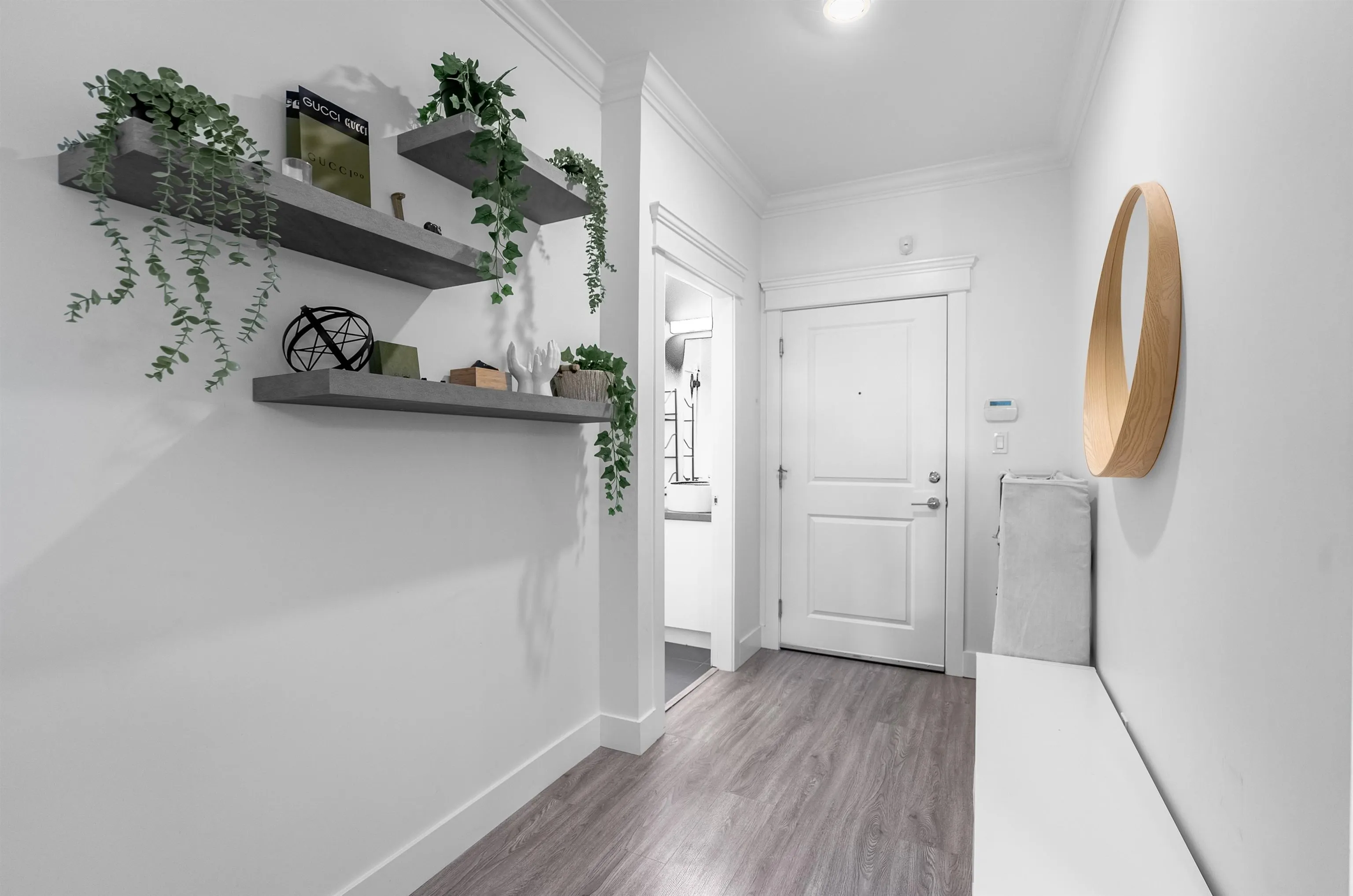 204 2389 Hawthorne Avenue