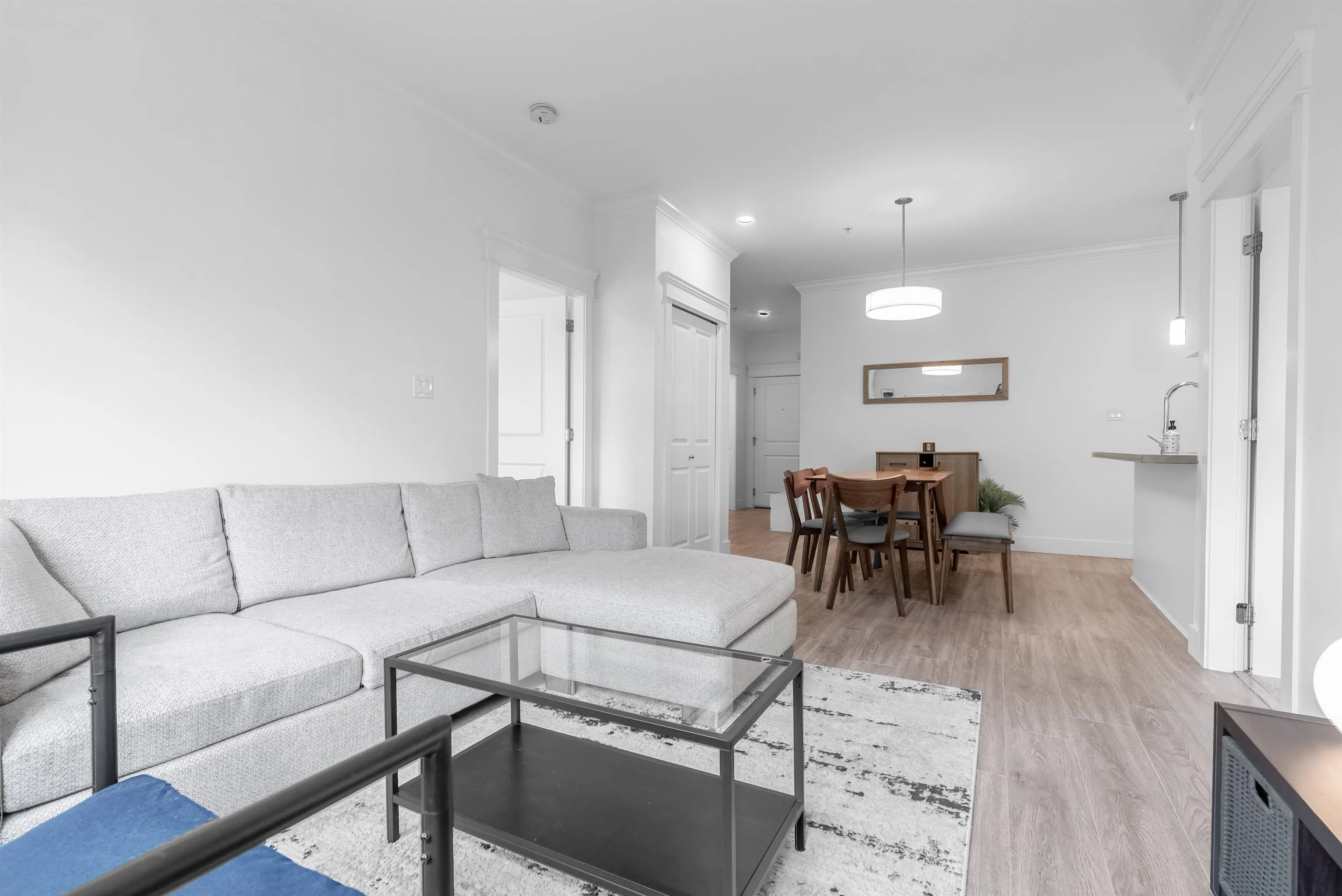 204 2389 Hawthorne Avenue