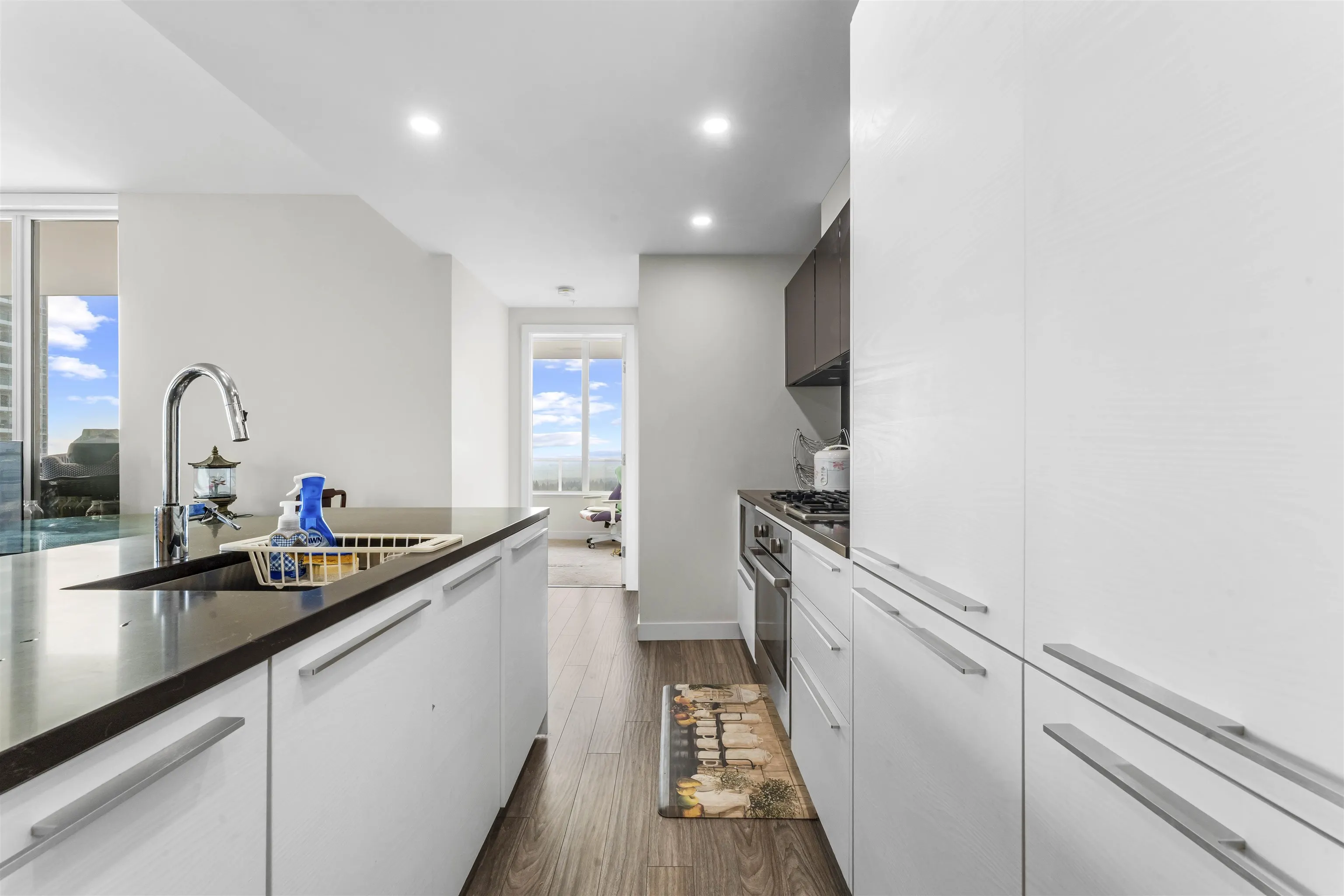 1805 6288 Cassie Avenue