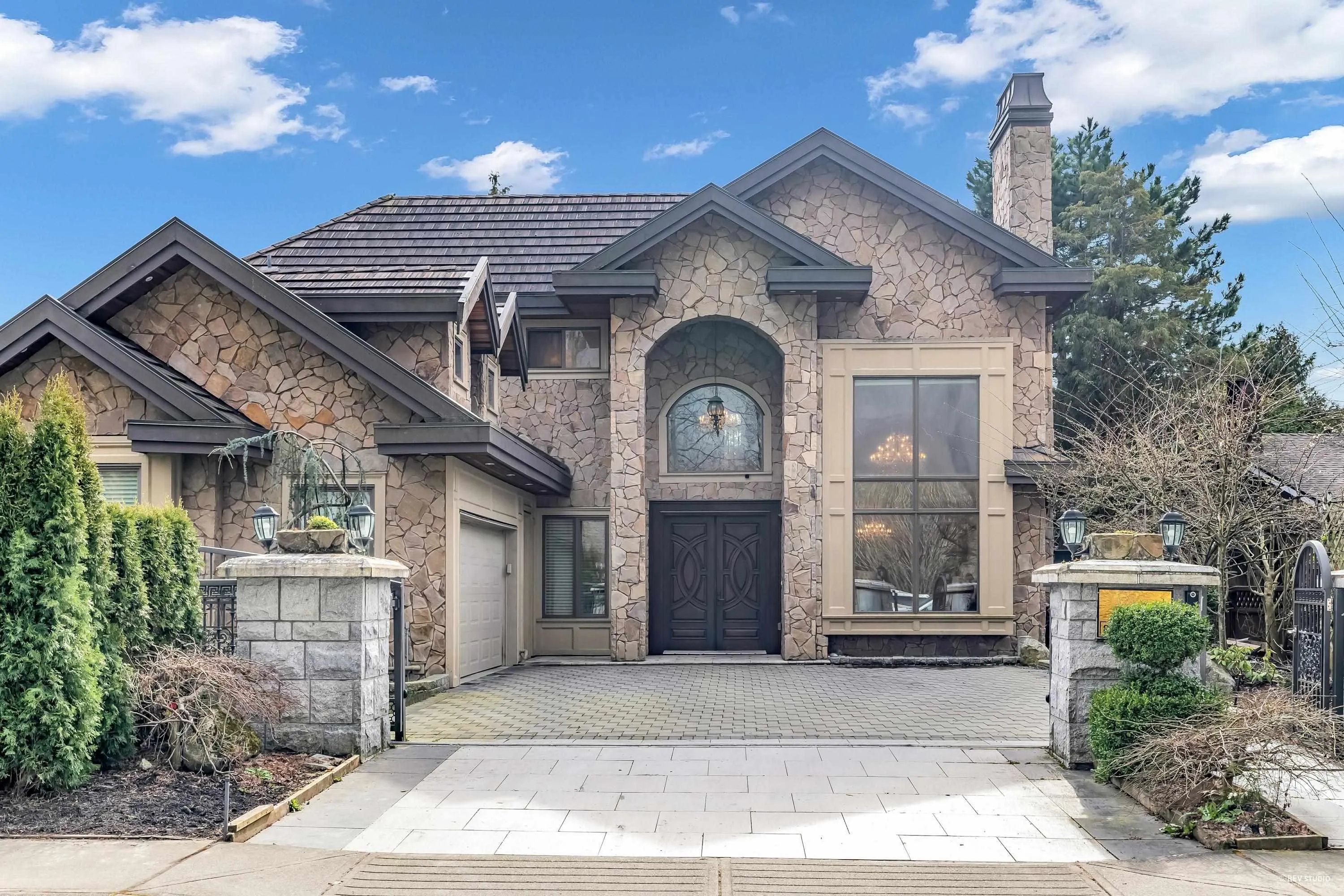 8560 Ryan Road