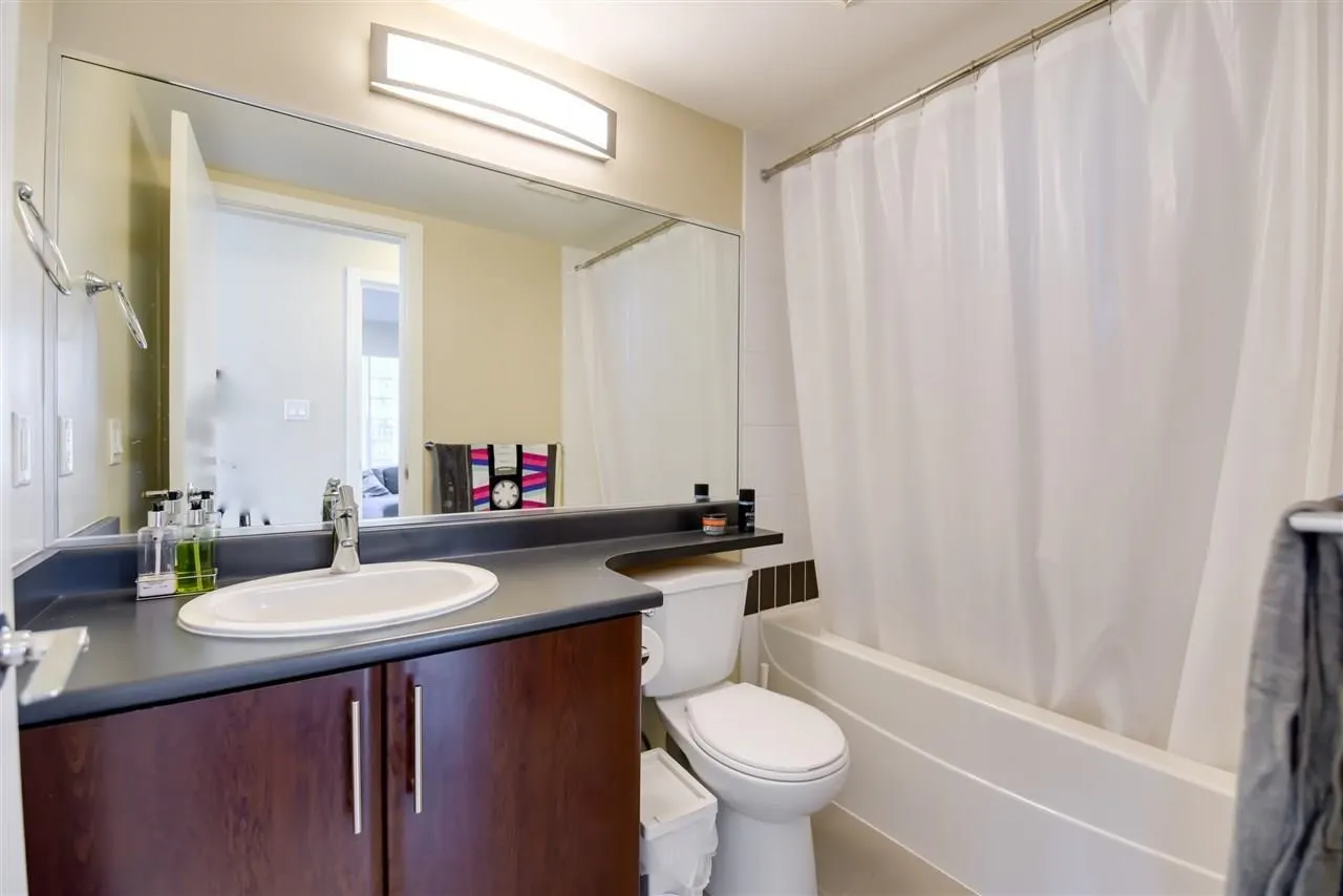 220X 58 Keefer Place