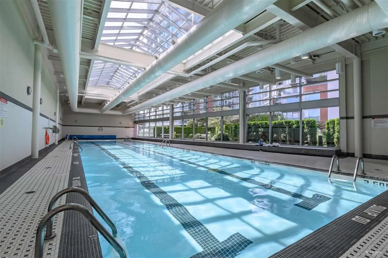 220X 58 Keefer Place