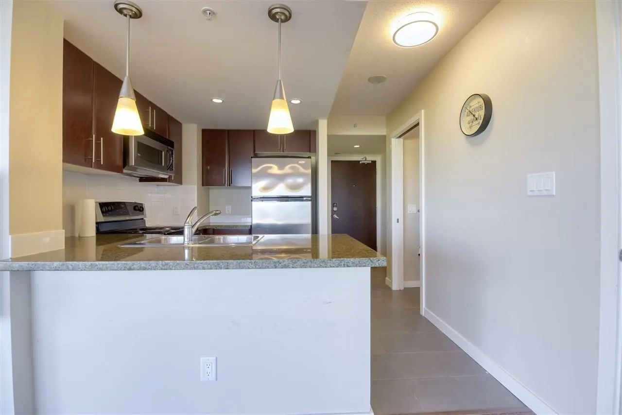 220X 58 Keefer Place