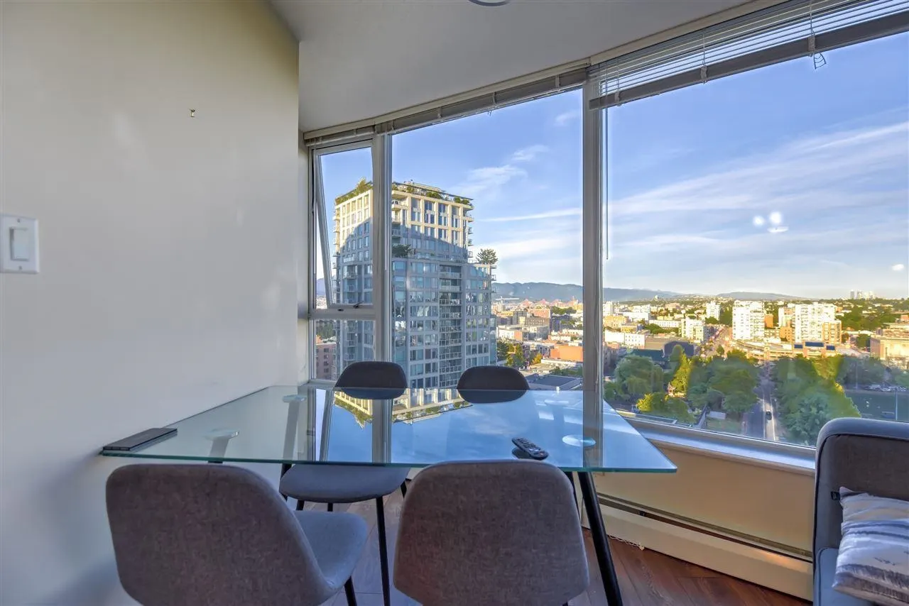 220X 58 Keefer Place