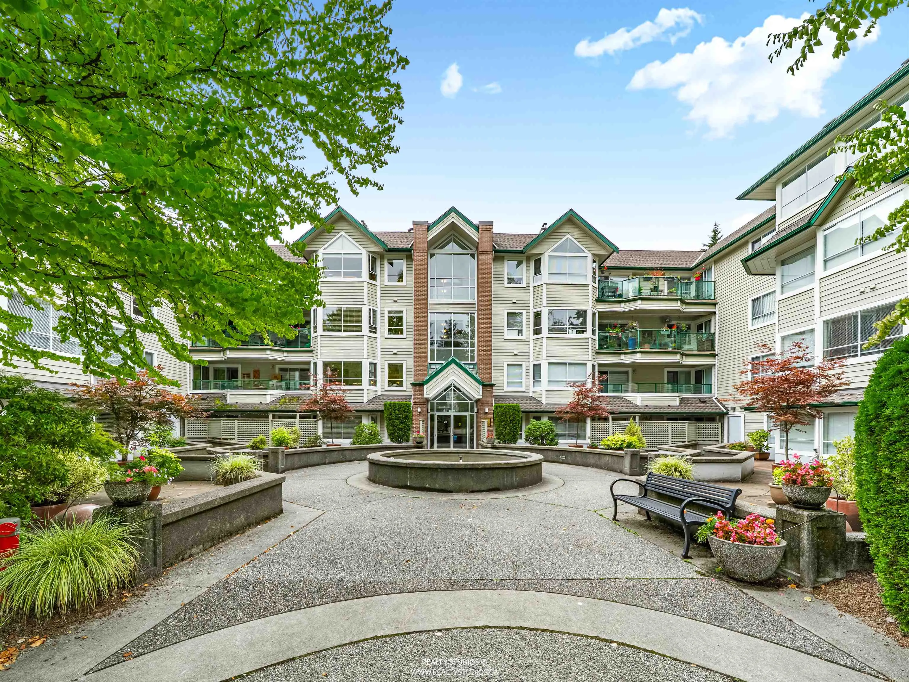 302 3670 Banff Court