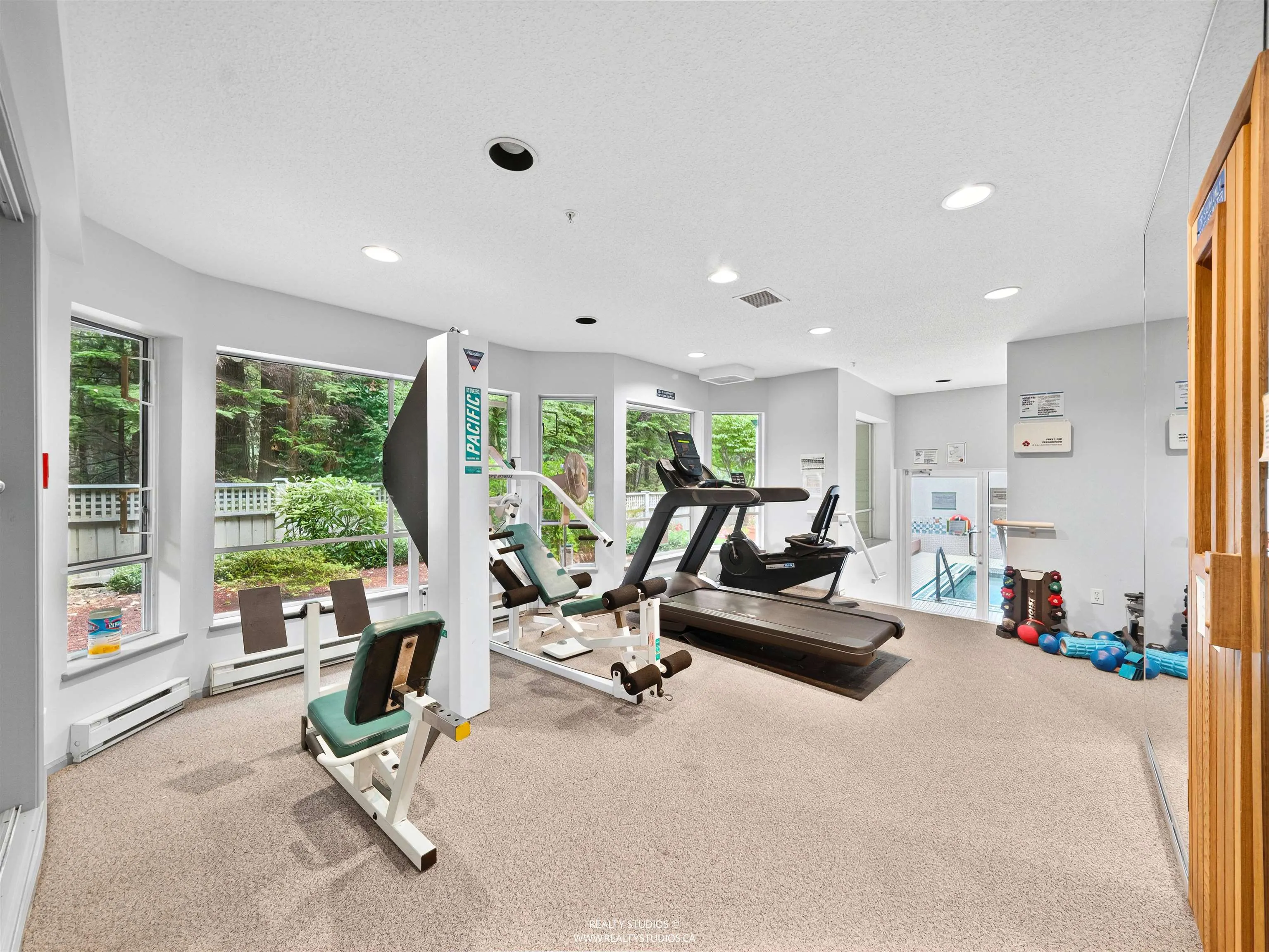 302 3670 Banff Court
