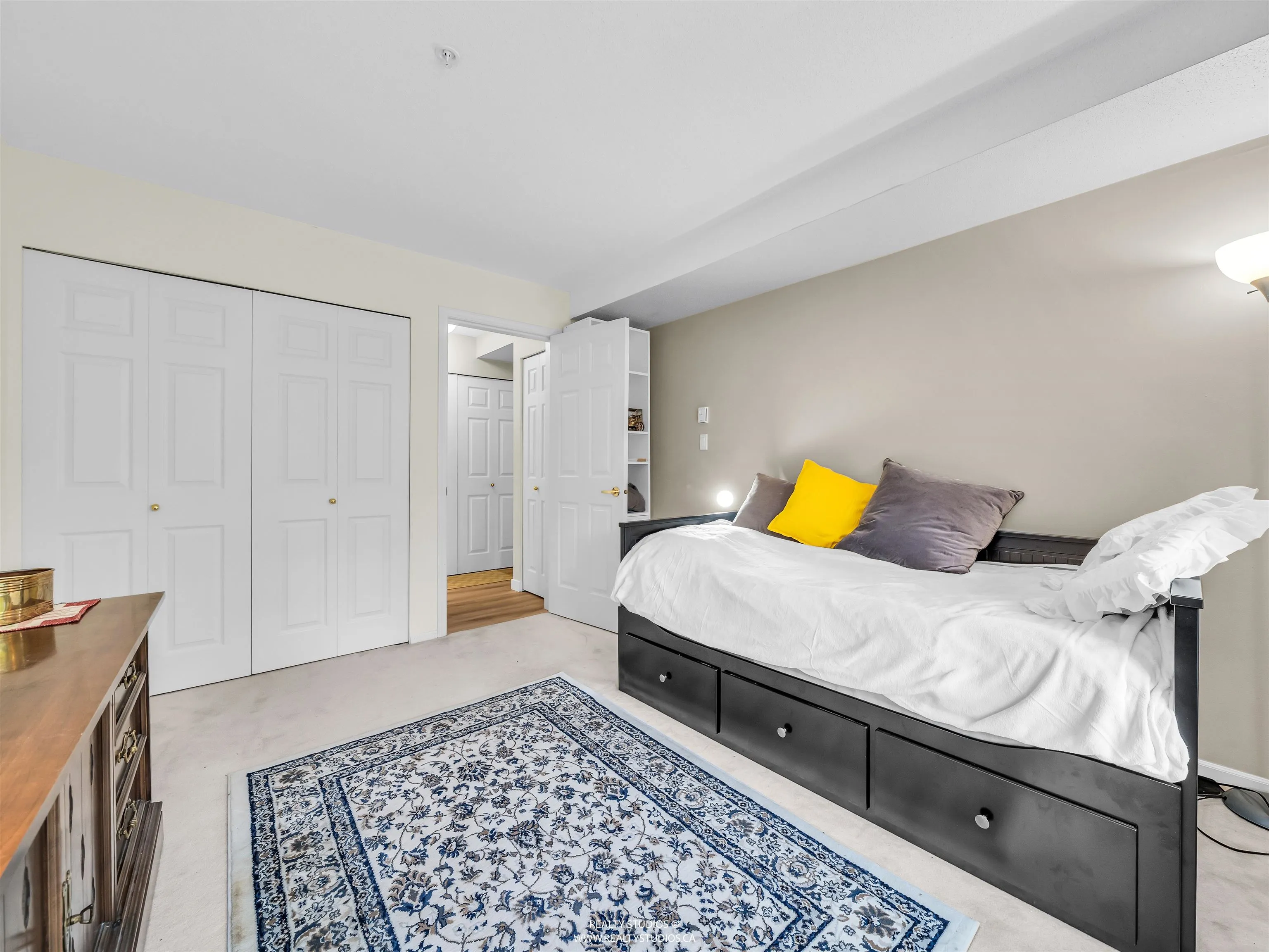 302 3670 Banff Court